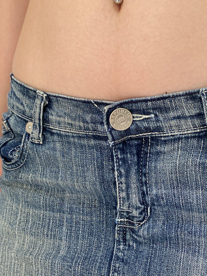 Y2K Rock & Republic Victoria Beckham Low Rise Denim Mini Skirt with Embroidered Crown - M