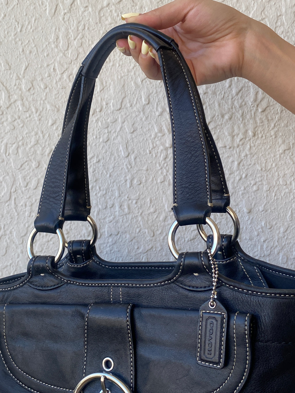 Vintage Coach NC043-9637 Black Leather Buckle Shoulder Bag Silver Hardware Handbag