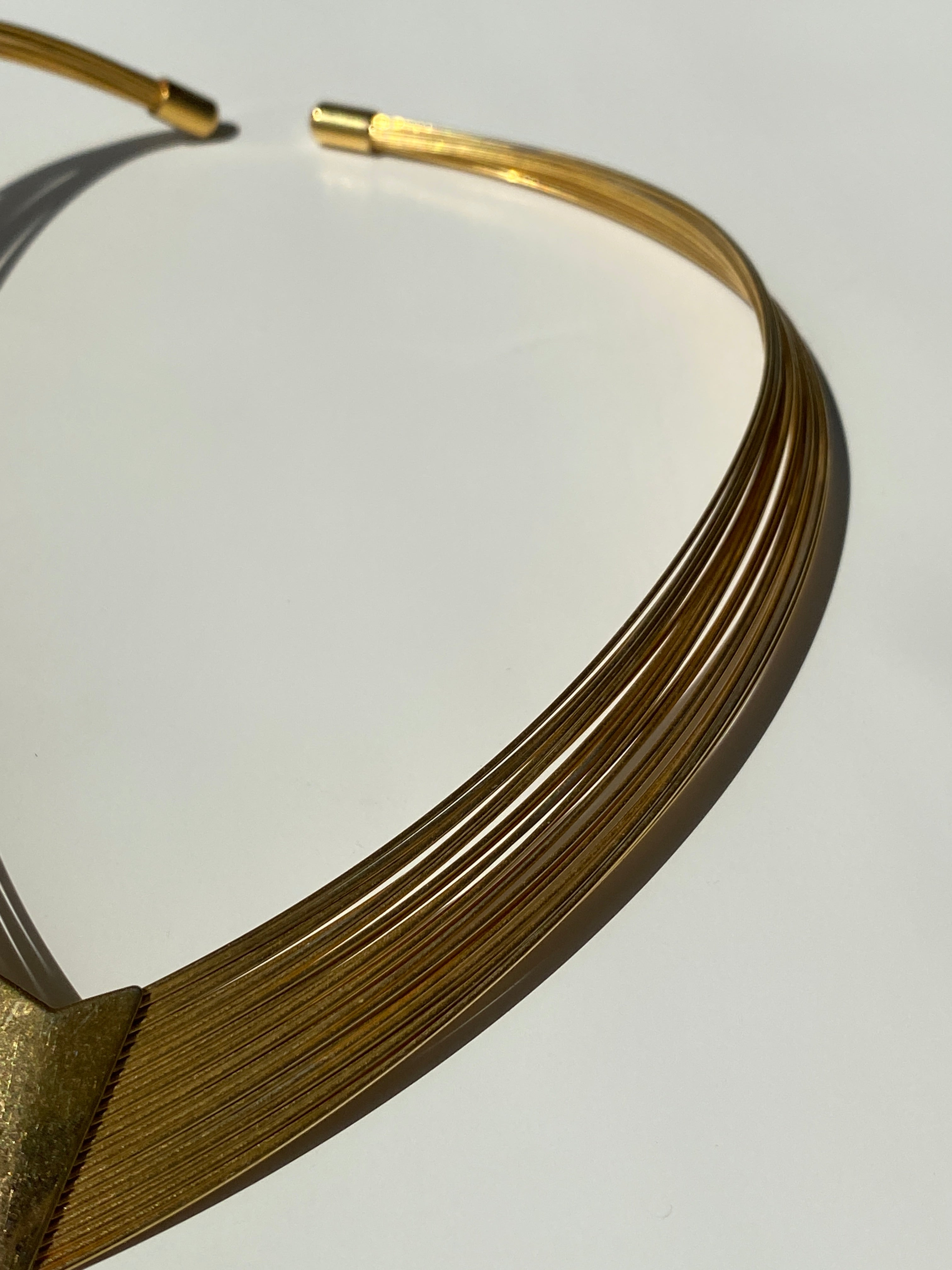 Vintage Multi-Strand Wire Metal V-Shaped Gold Chocker Necklace