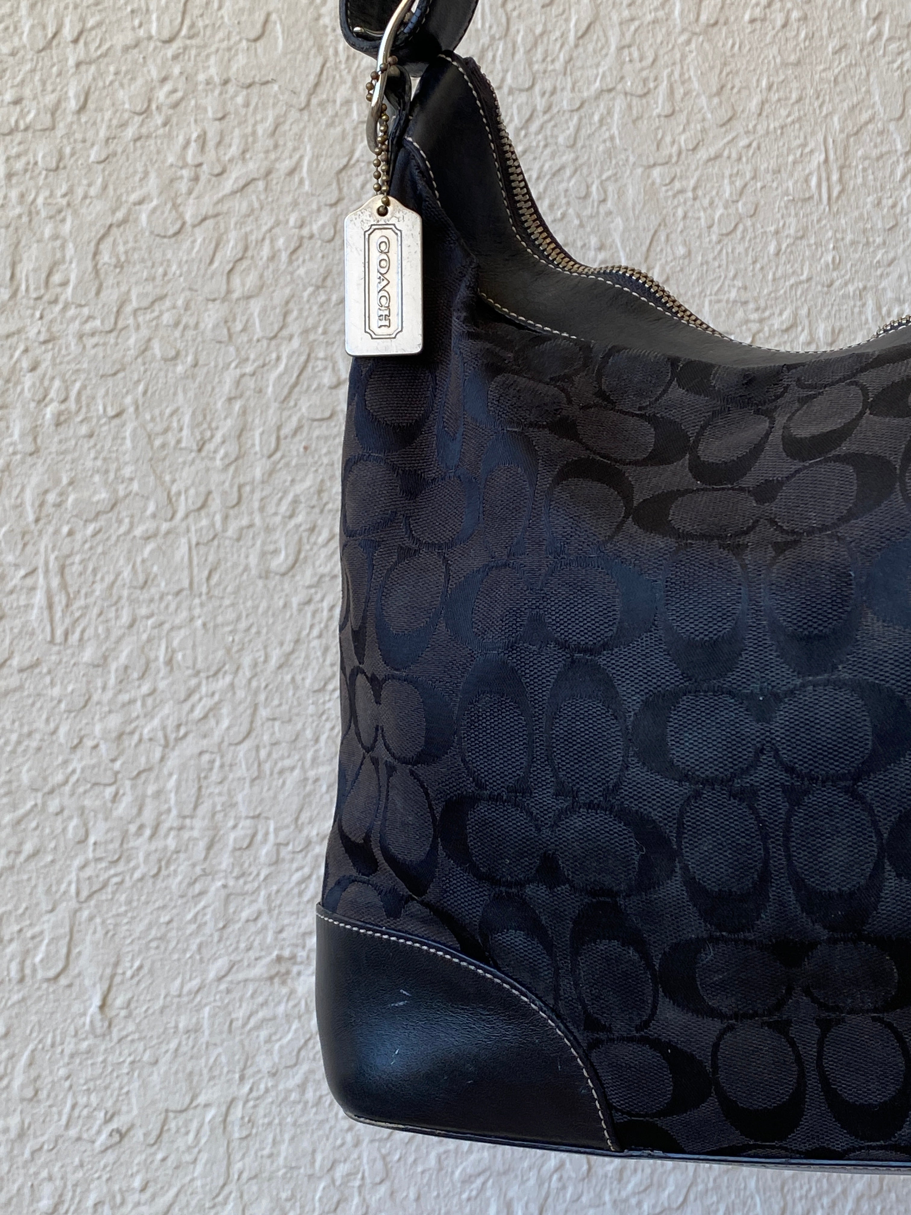 Coach Black Canvas & Leather Shoulder Bag Coach Signature Purse #J2K-6346