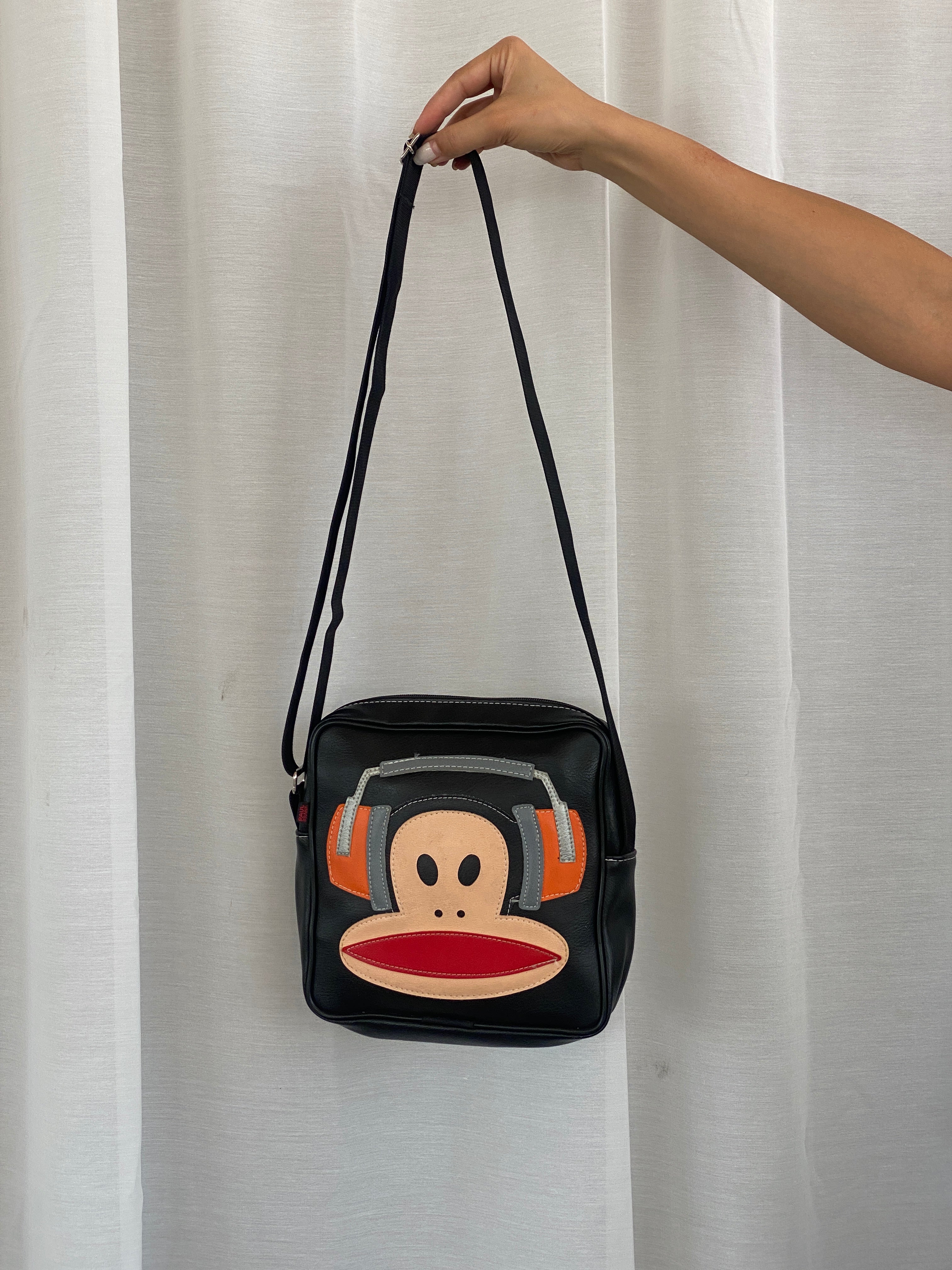 حقيبة بولس فرانك جوليوس مونكي السوداء للرسائل