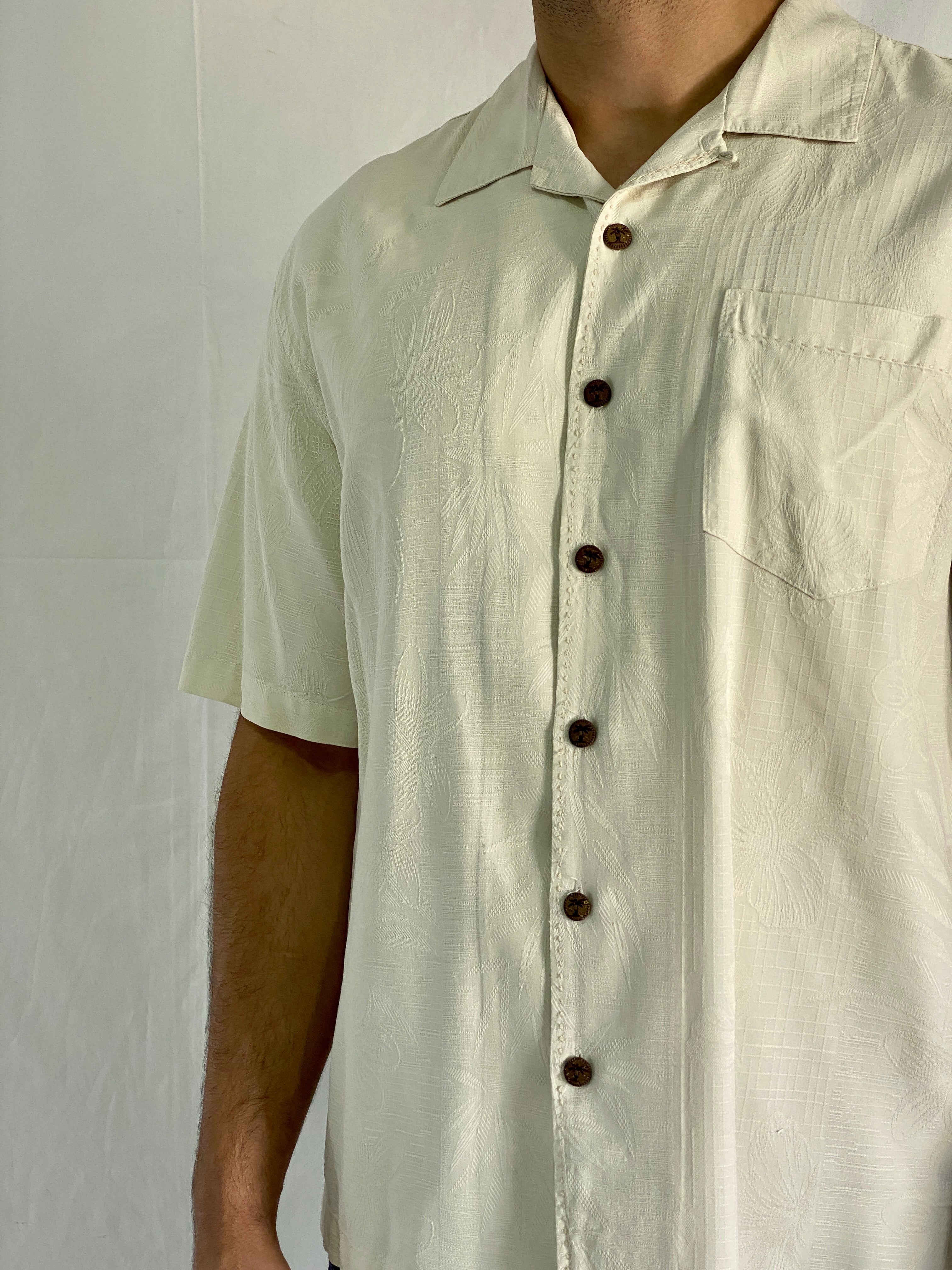 Boundary Bay Silk Men’s Hawaiian Short Sleeve Button Up Cream Color Shirt - L