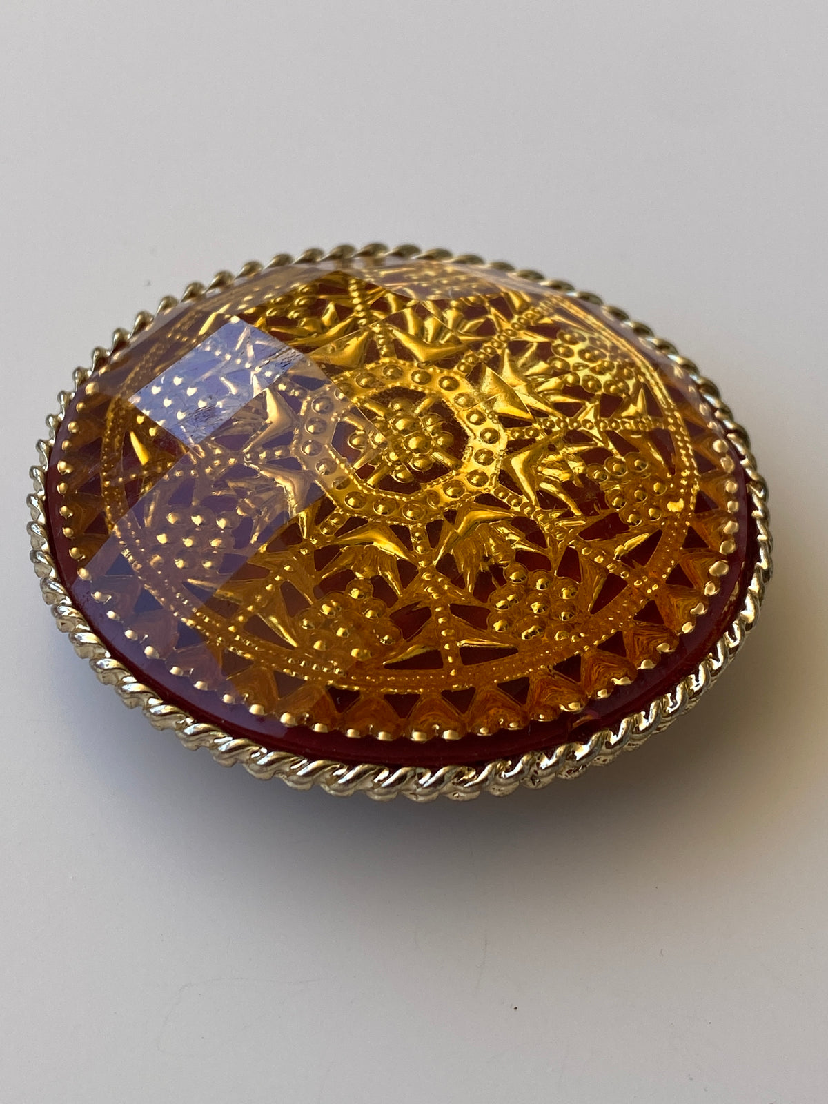 Vintage Gold Tone Filigree Amber Red Lucite Cocktail Statement Ring Vintage Gold Tone Filigree Amber Red Lucite Cocktail Statement Ring