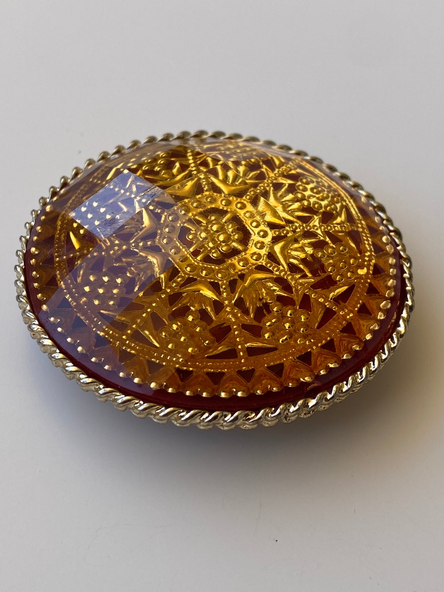 Vintage Gold Tone Filigree Amber Red Lucite Cocktail Statement Ring