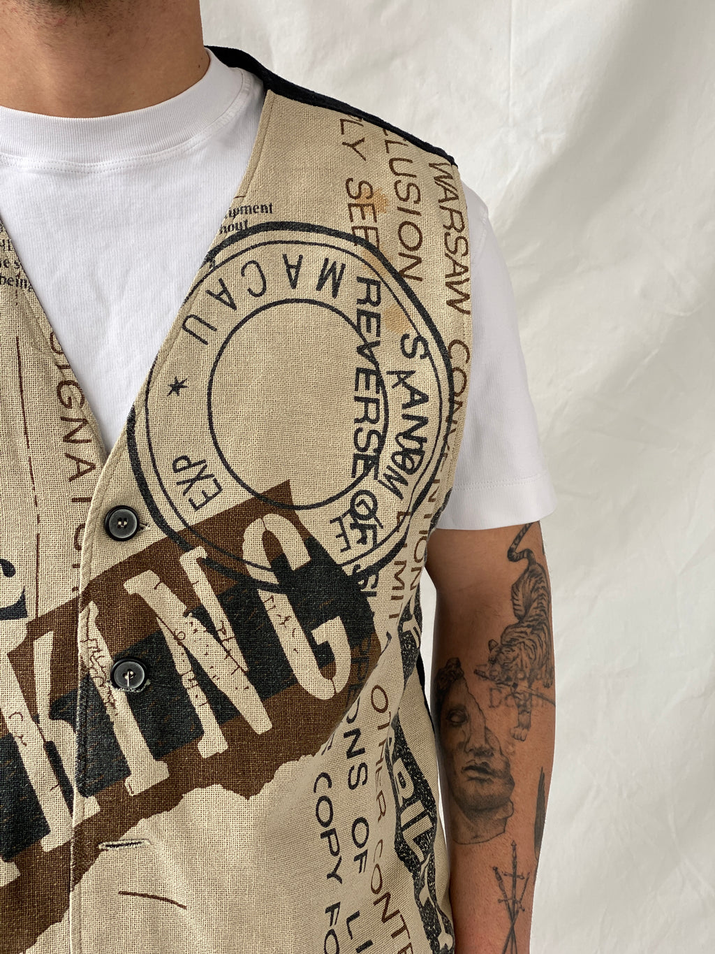 Vintage 90s Camel Collection Beige Printed Vest - L