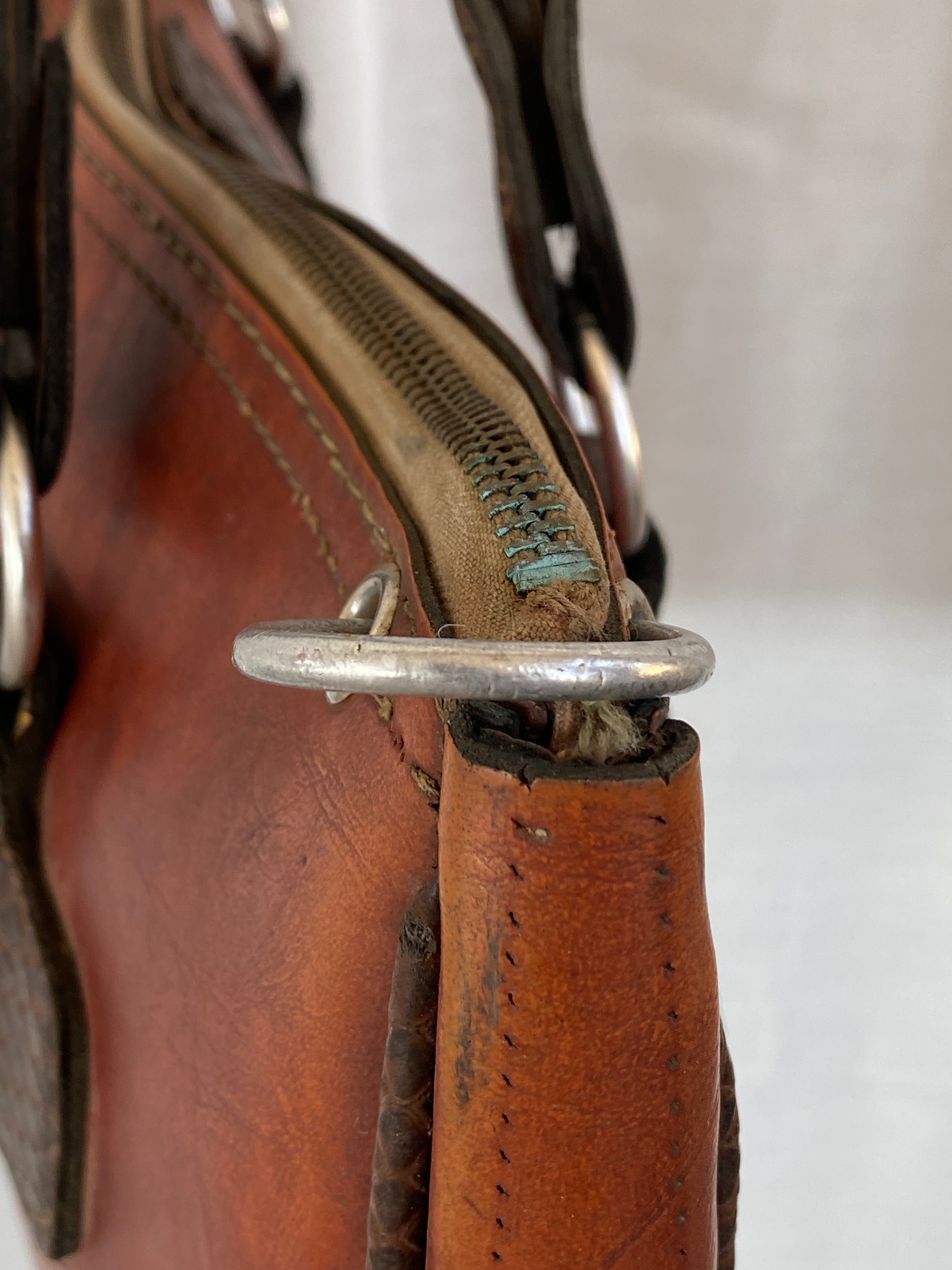 Vintage Ladies Brown Leather Shoulder Handbag