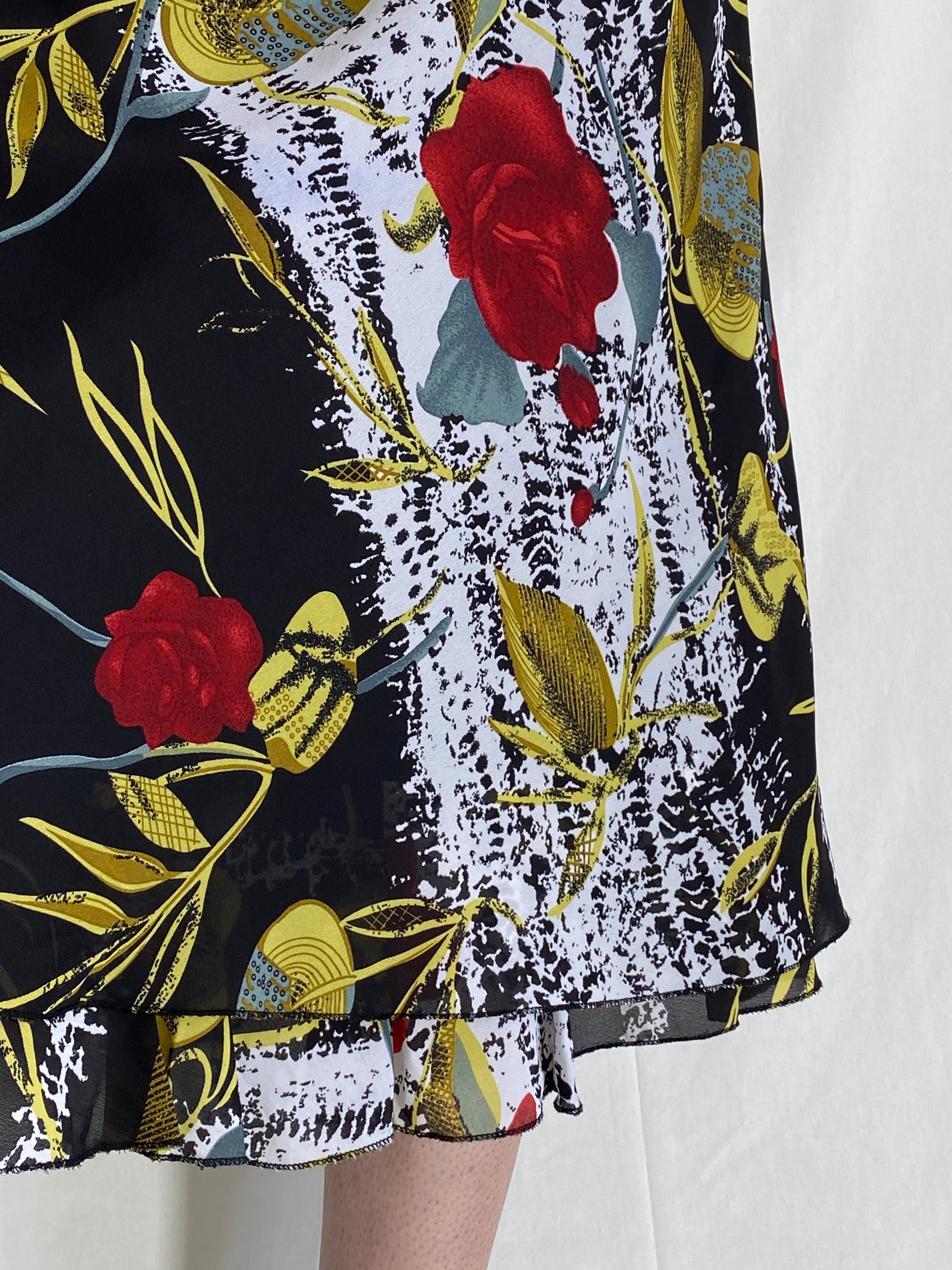 Vintage 90s Black Red Floral Print Midi Skirt - L