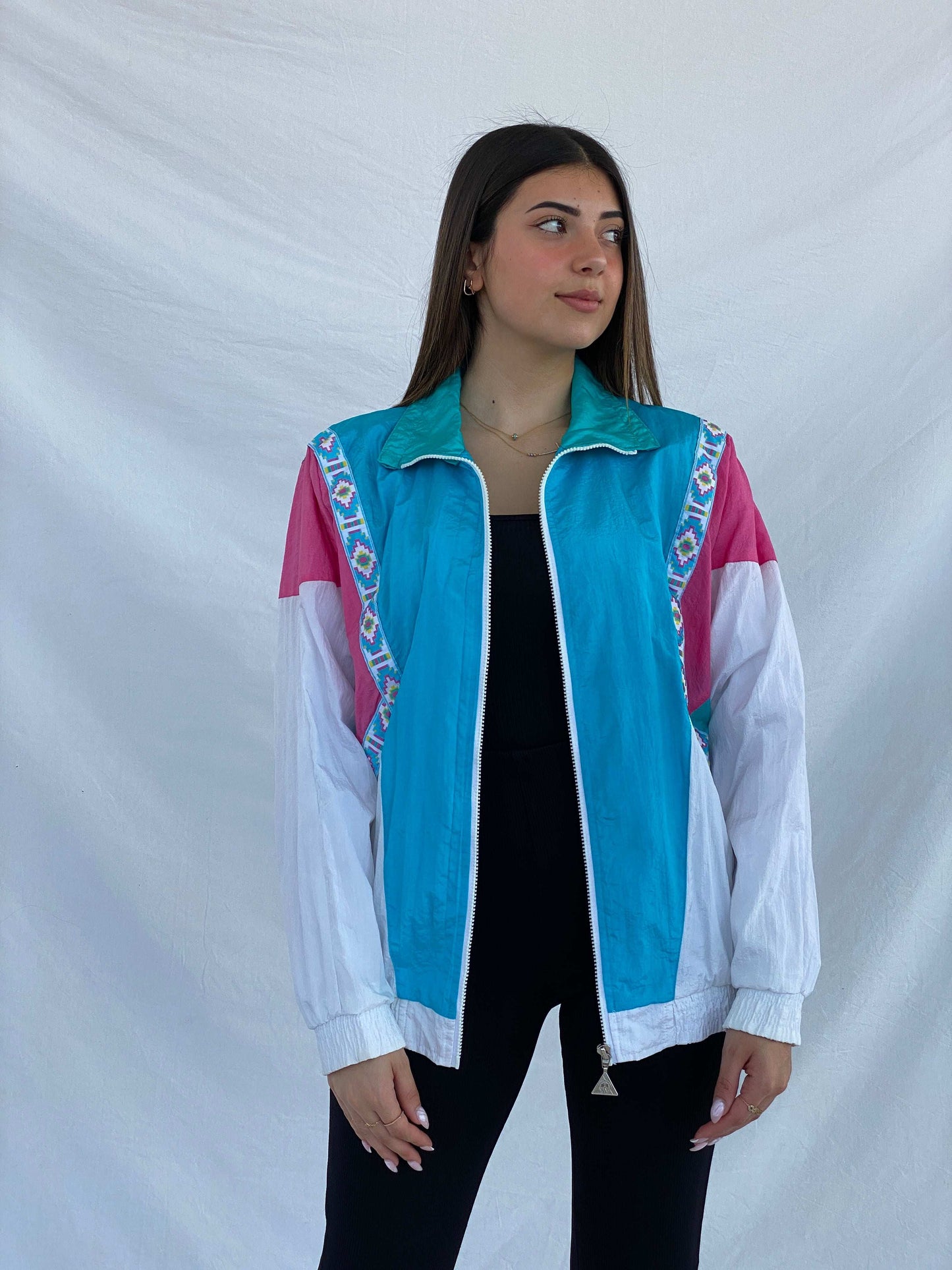 Vintage 80s/90s Casual Isle Windbreaker Jacket Size M - Balagan Vintage Windbreaker Jacket 80s, 90s, Juana, NEW IN, vintage windbreaker, windbreaker, windbreaker jacket