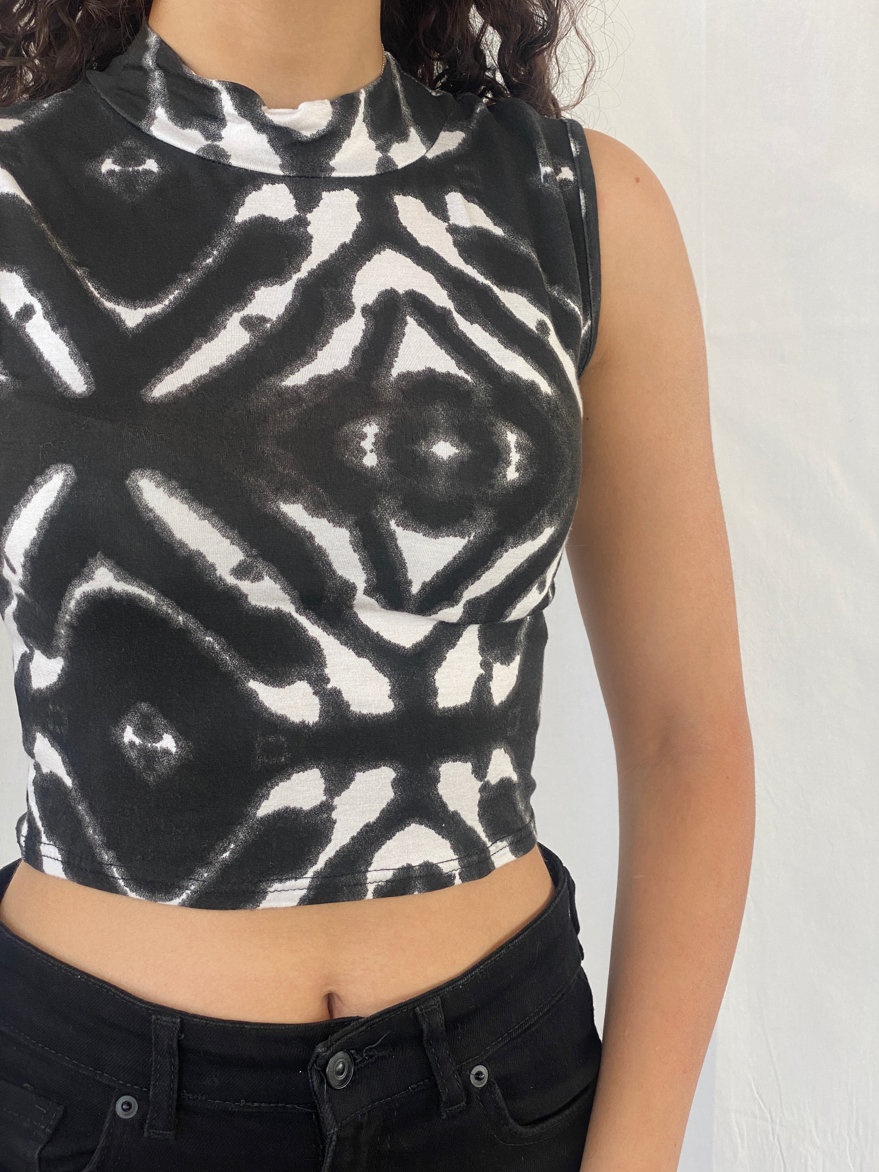 Y2K Head Girl Black White Tie Dye Turtle Neck Crop Top - S