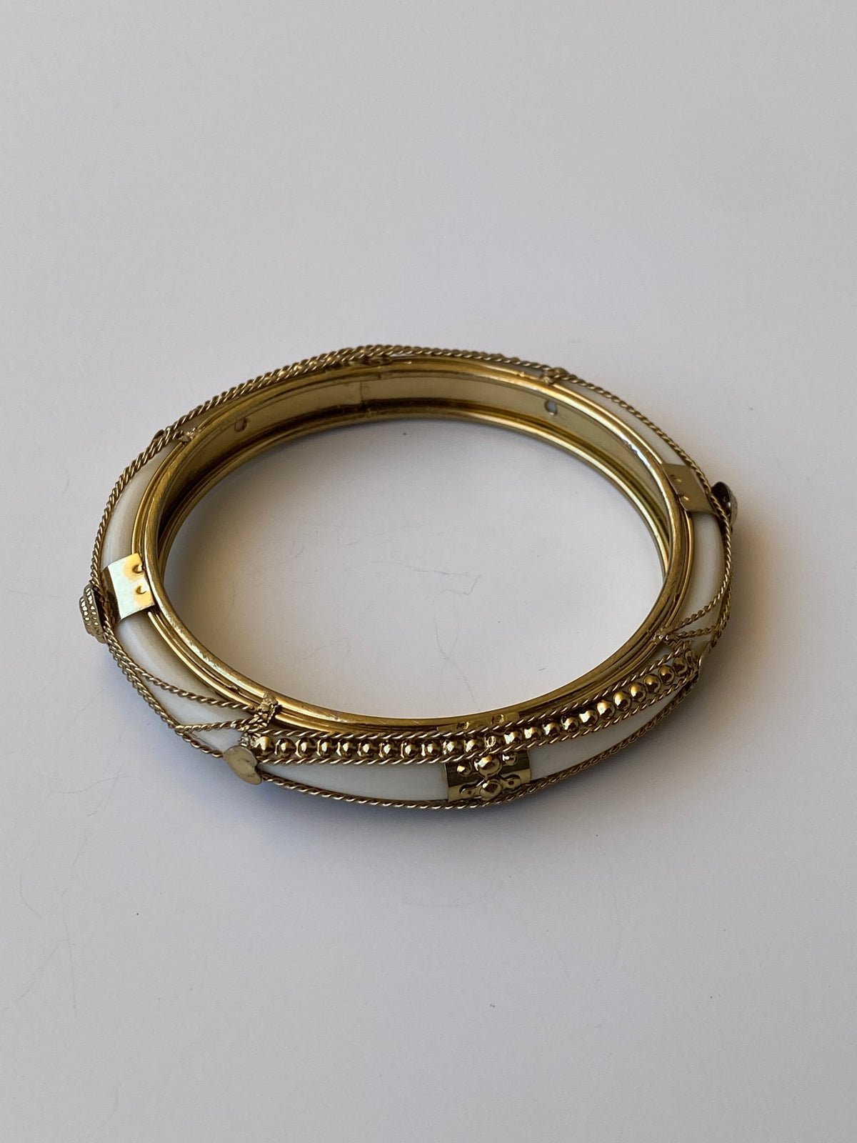Vintage White Enamel & Gold Tone Hinged Bangle Bracelet Minimalist Luxe Statement Jewelry Vintage White Enamel & Gold Tone Hinged Bangle Bracelet Minimalist Luxe Statement Jewelry