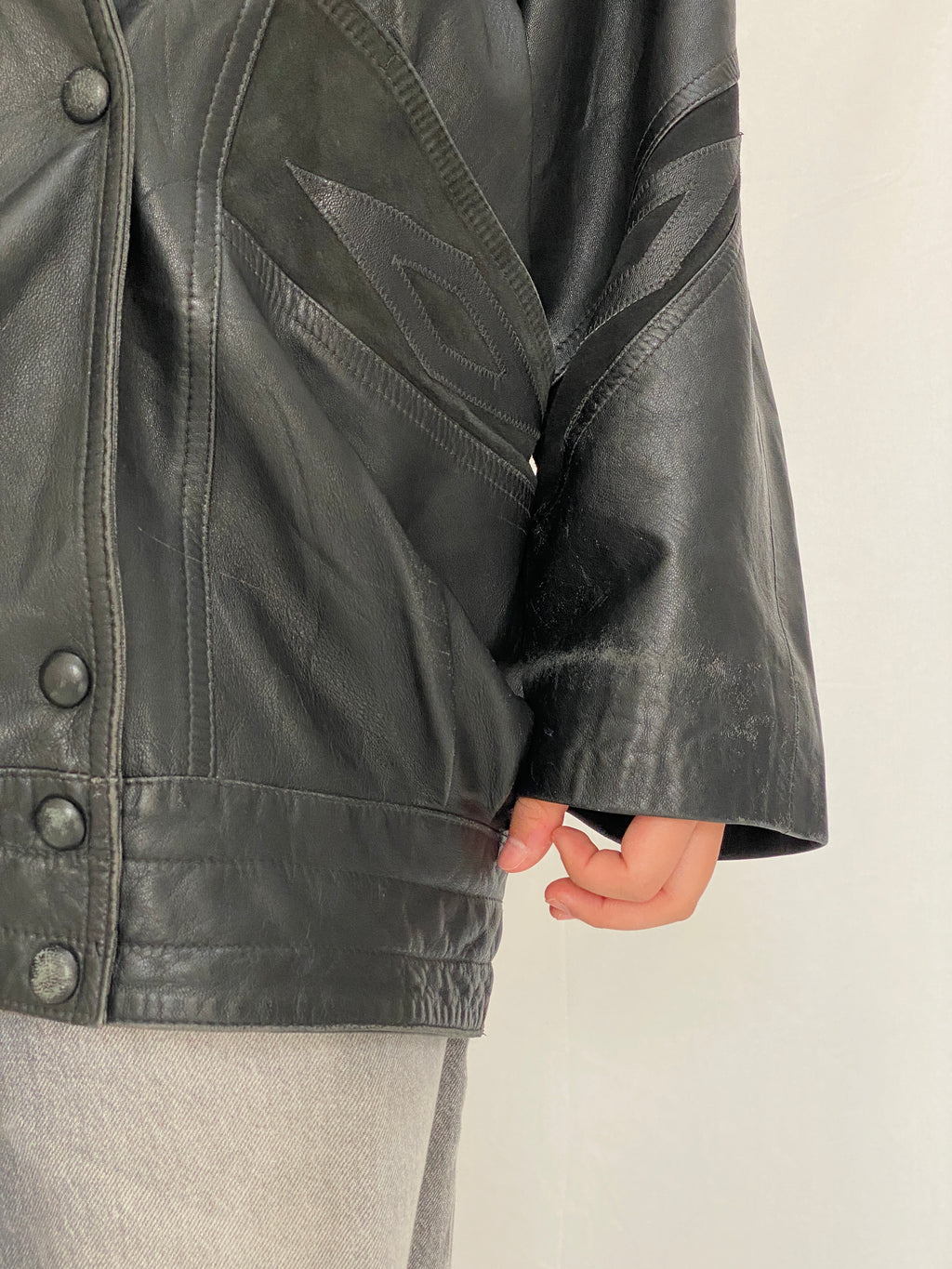 Vintage Black Leather Hooded Jacket with Suede Panels & Faux Fur Trim 90s Italian Style Bomber - L