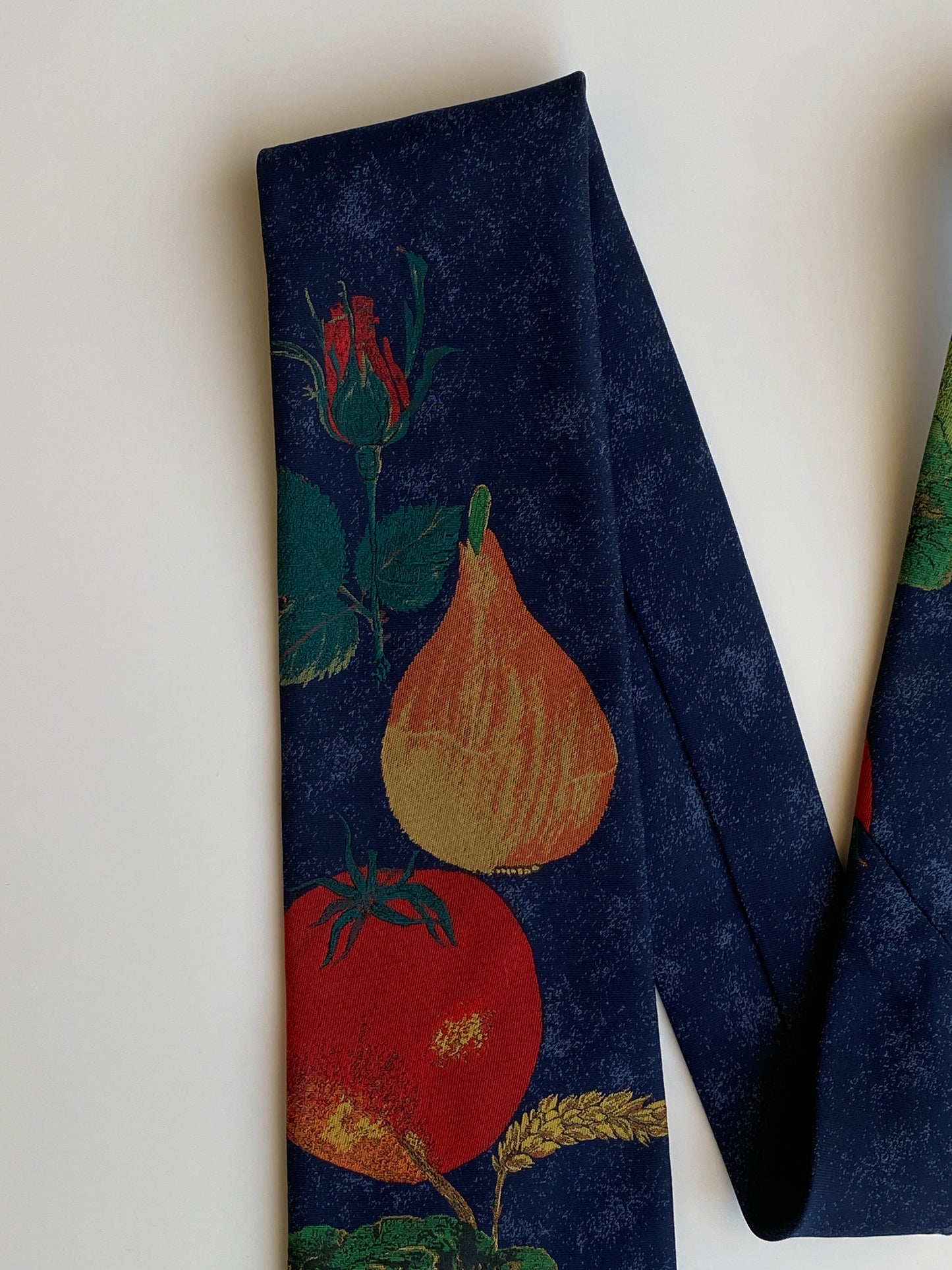 Vintage 1990s Hagelume Samen Zeker Navy Botanical Fruit Print Wide Necktie