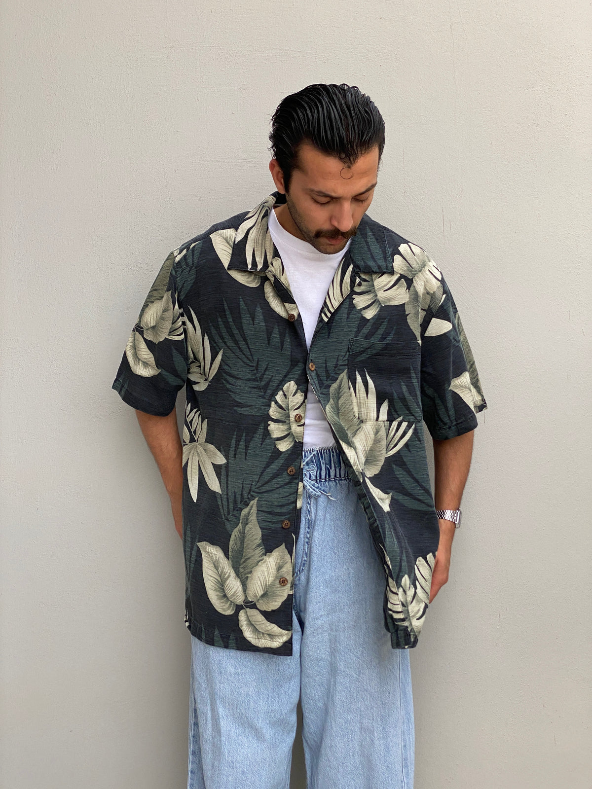 Vintage Havana Jacks Café Tropical Leaf Print Silk Hawaiian Shirt – XL Vintage Havana Jacks Café Tropical Leaf Print Silk Hawaiian Shirt – XL