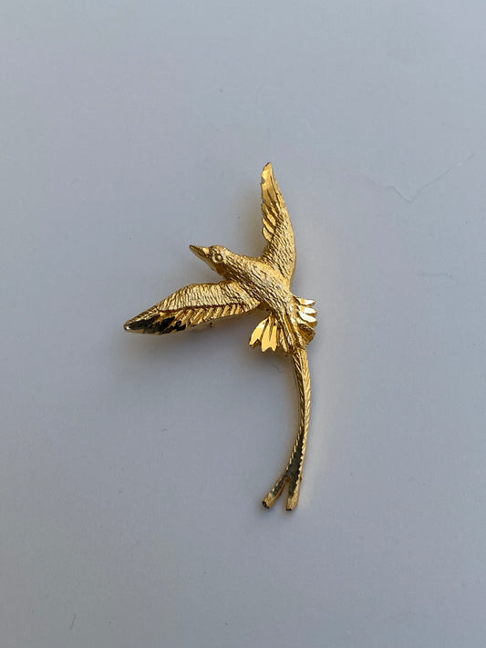 Vintage AA Fine Pewter Gold Tone Flying Swallow Bird Brooch Gold Plated Figural Mini Pin