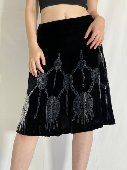 Vintage 90s Passport Black Velvet Embossed Medallion Boho Gothic Y2K A-Line Skirt - M