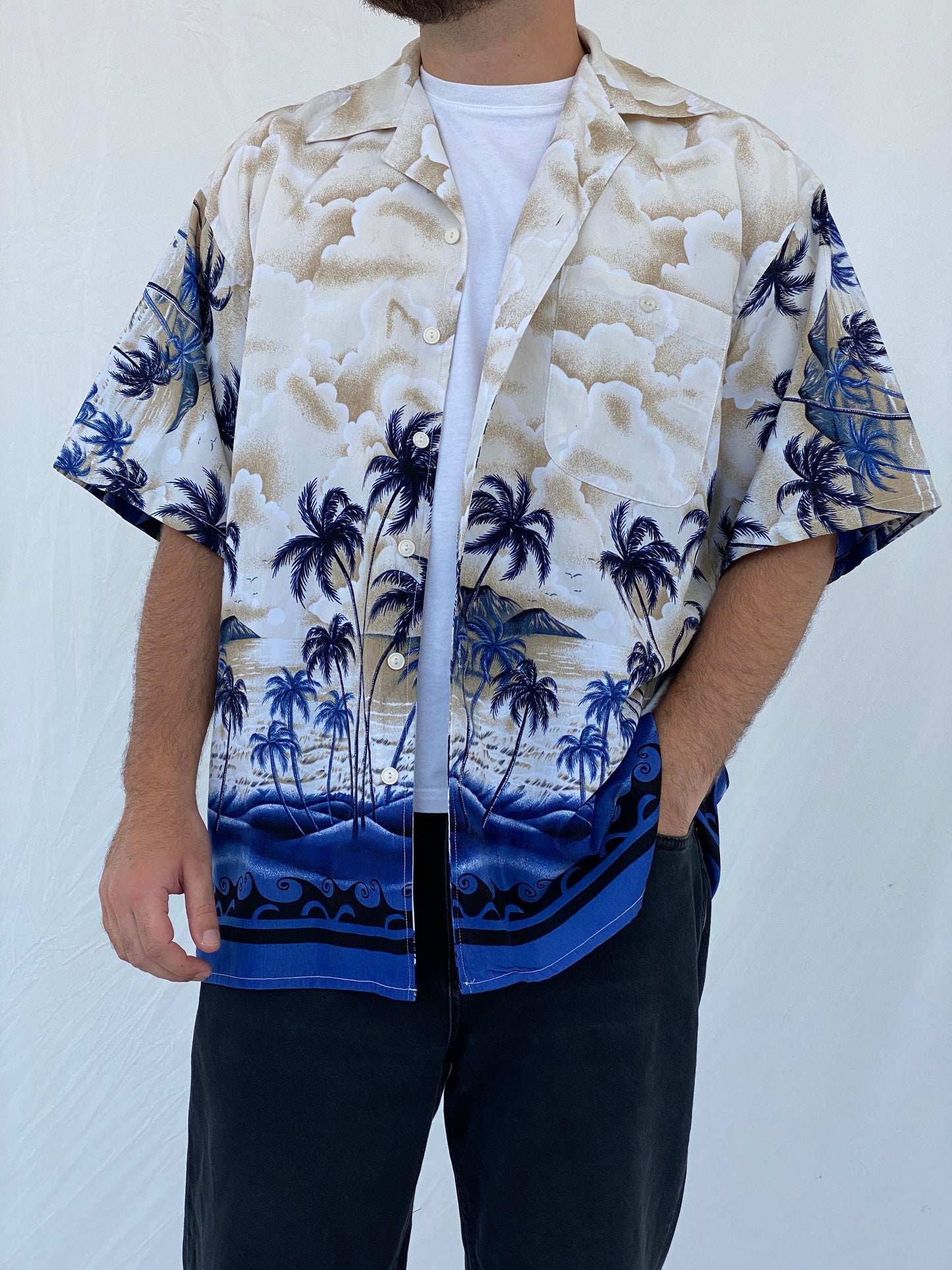 Vintage Ferugini Hawaiian Blue and Beige Palm Trees Hawaii Shirt - L