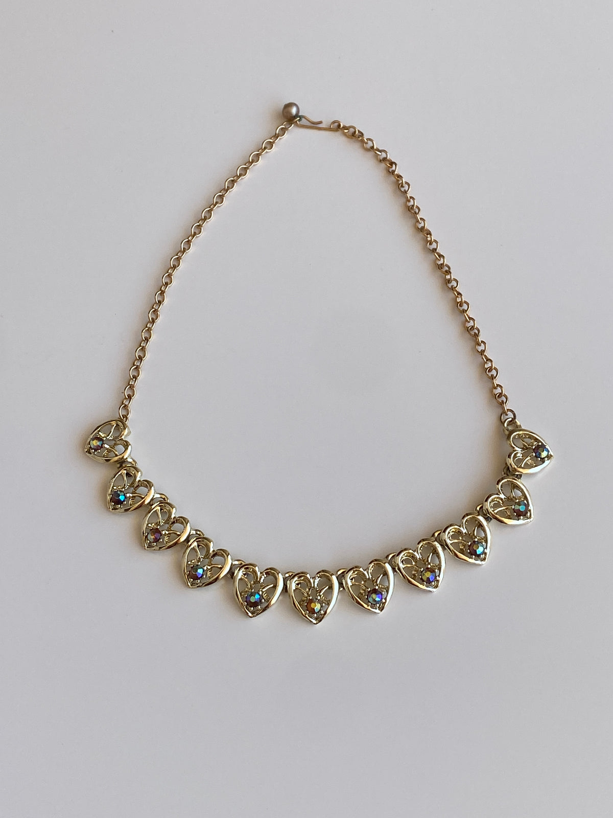 Vintage Gold-Tone Open Heart Motifs Rhinestone Chain Necklace Vintage Gold-Tone Open Heart Motifs Rhinestone Chain Necklace
