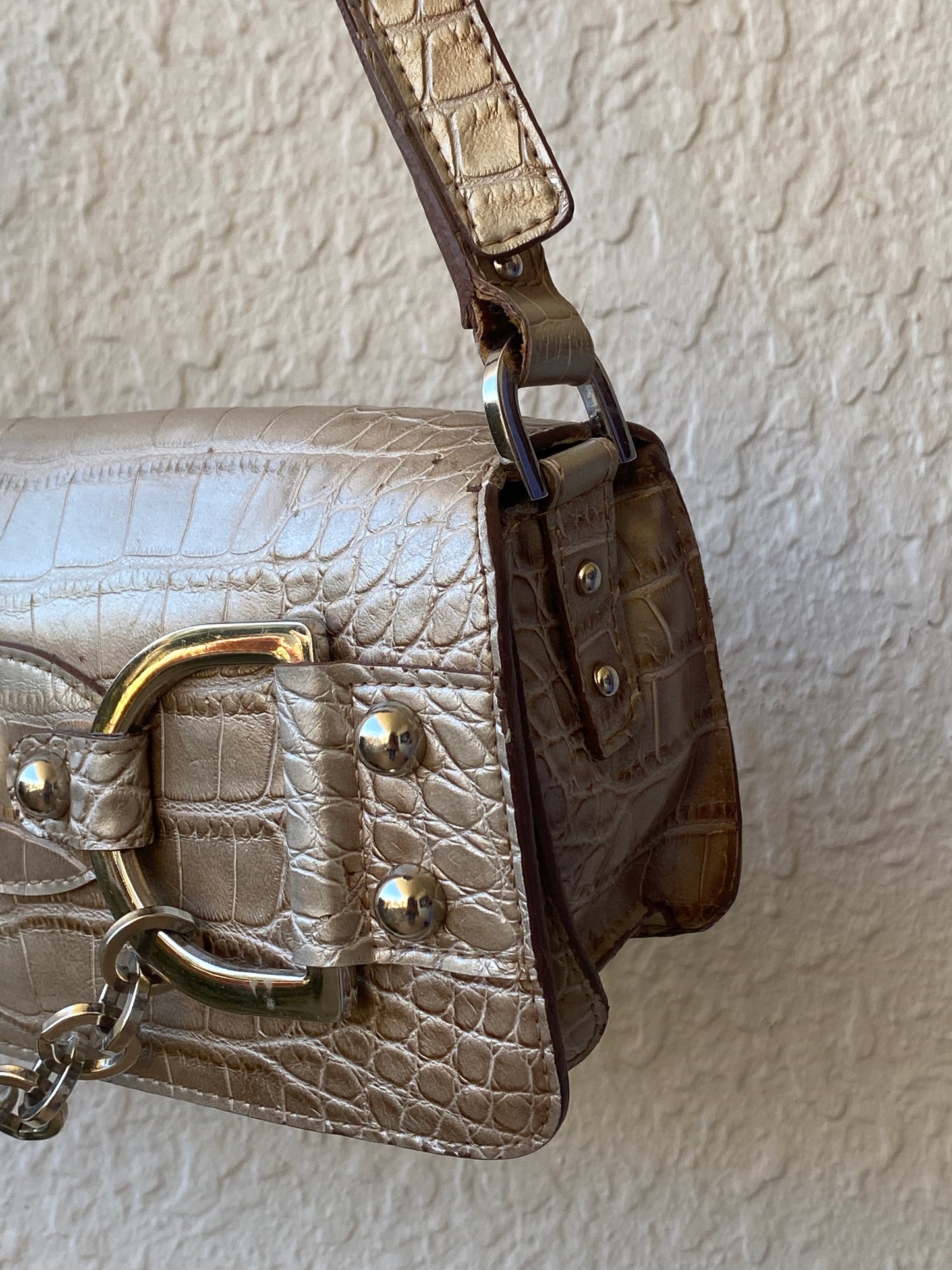 Vintage Y2K Guess Croc-Embossed Taupe Leather Shoulder Bag