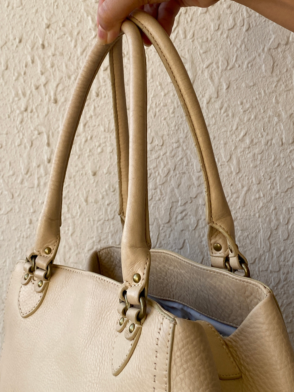 Beautiful Cole Haan Beige Genuine Leather Satchel Handbag Classic Shoulder Bag