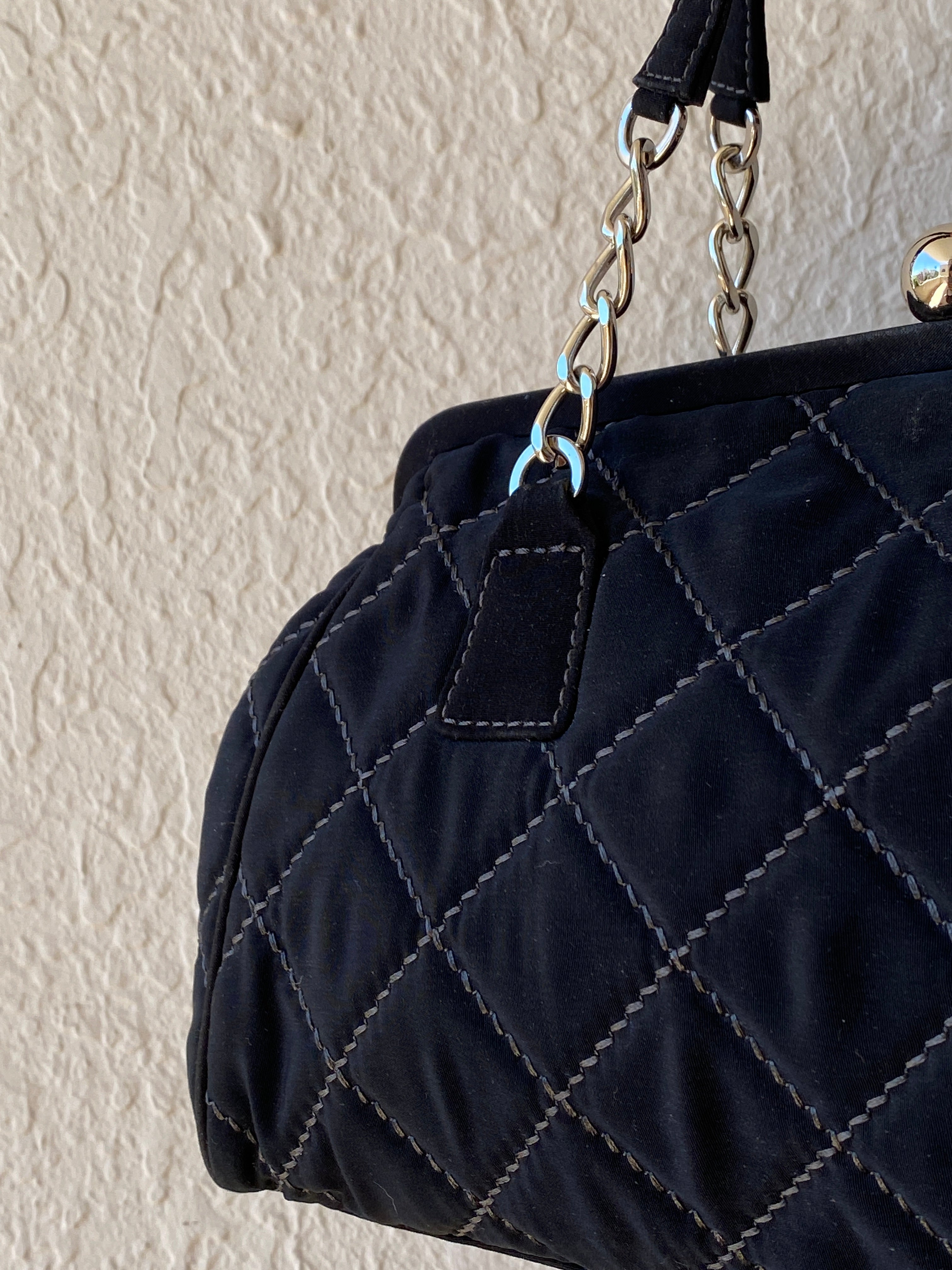 Vera Bradley Black Quilted Purse Microfiber Handbag Silver Chain Handle Frame Ball Lock