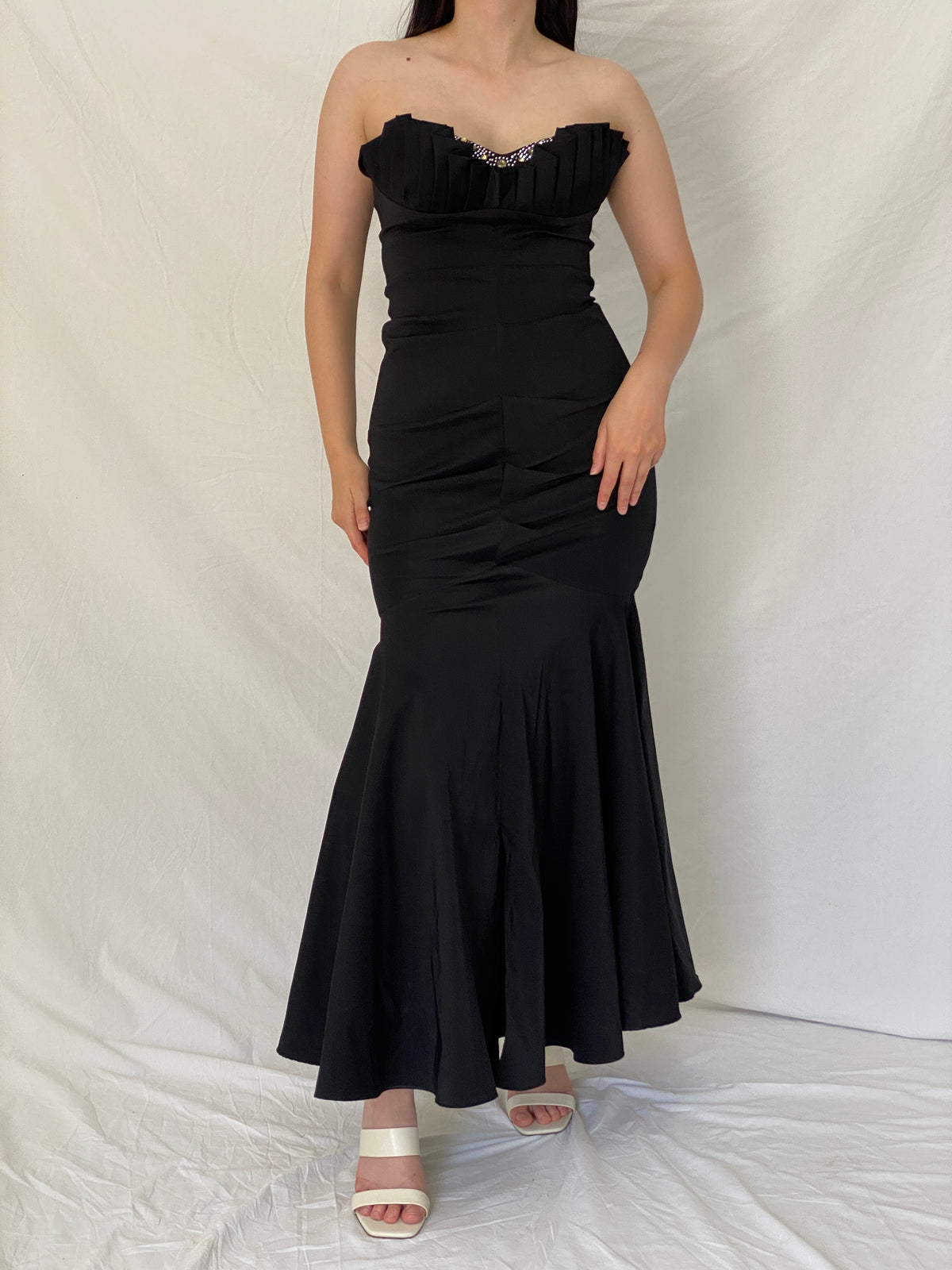 Vintage Betsy & Adam Black Beaded Bust Mermaid Evening Gown – M Vintage Betsy & Adam Black Beaded Bust Mermaid Evening Gown – M