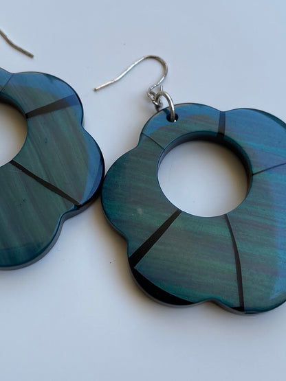 Vintage Y2K Teal Mother-of-Pearl Flower Statement Size Drop Earrings