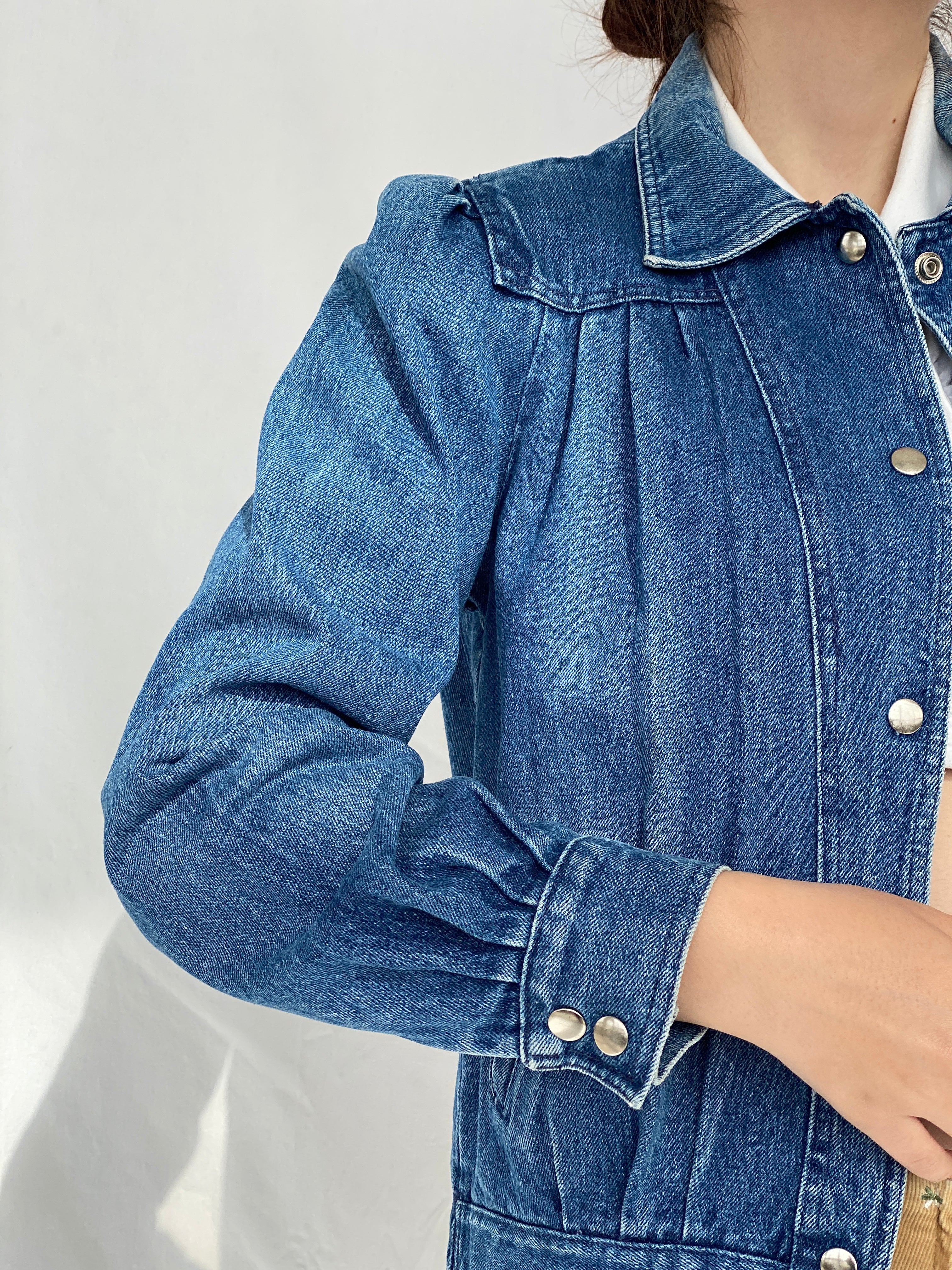 جاكيت بومبر جينز عتيق - مقاس متوسط