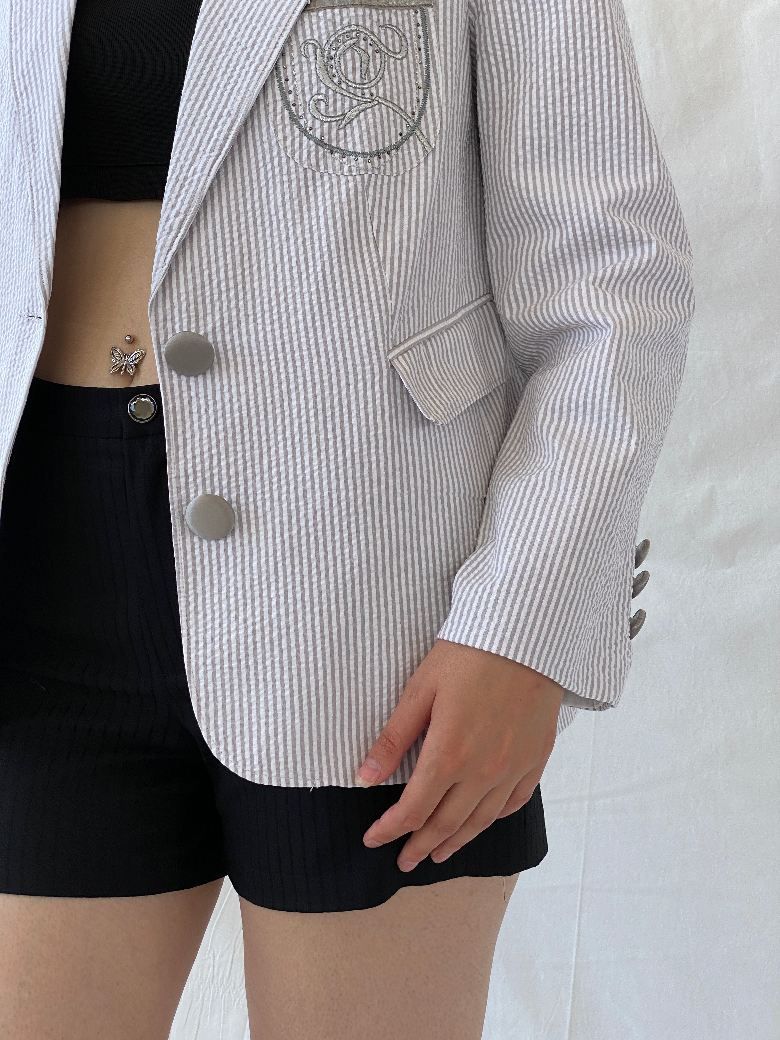 Seleste GiYim Cotton Striped Blazer Crest Patch Preppy Academic-Core Seersucker Jacket - L