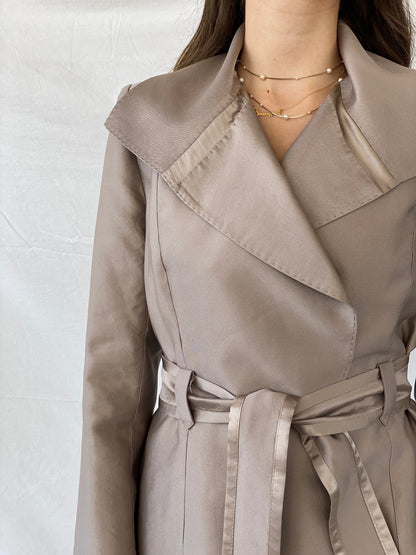 Elegant Amanda Wakeley Silk Trench Coat - M