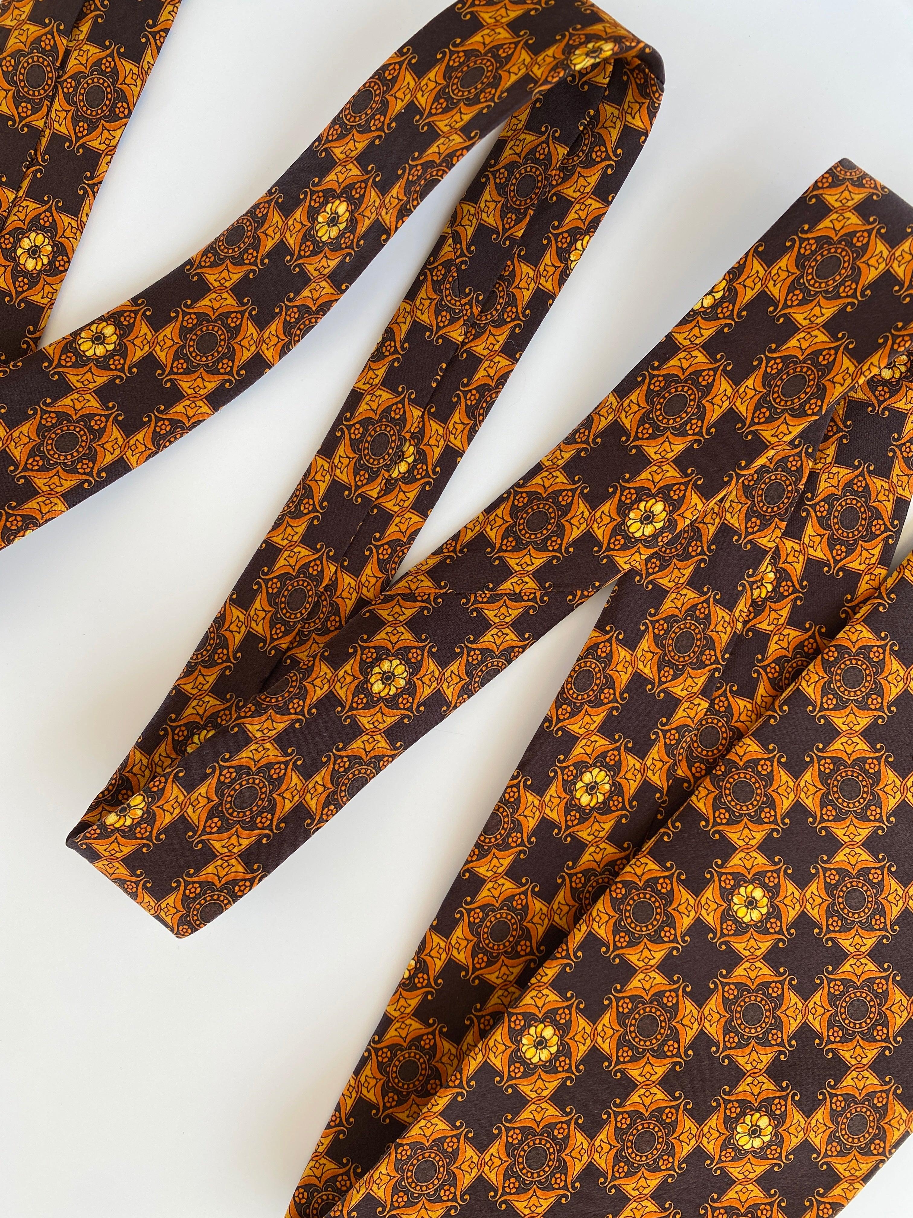 Vintage YSL Yves Saint Laurent Printed Silk Men’s Neck Tie