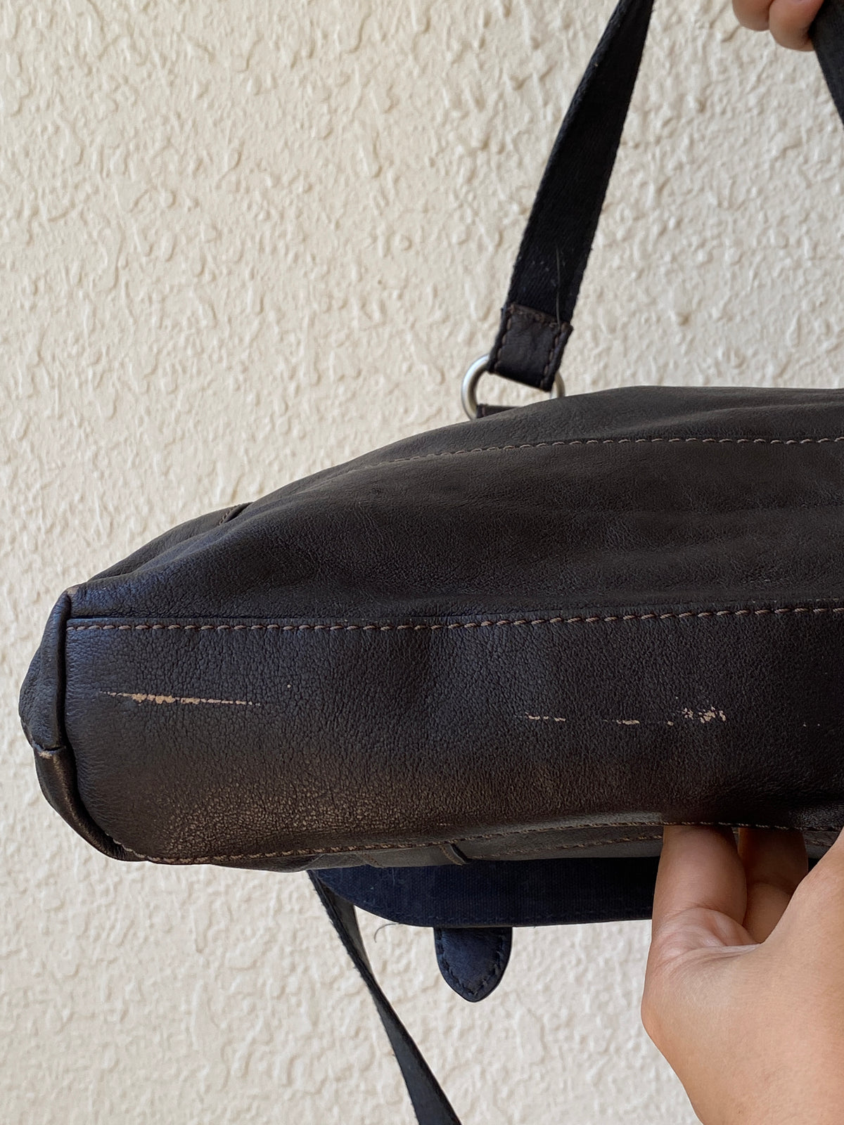 Vintage Y2K Fossil Long Live Vintage Black Distressed Leather Convertible Satchel Crossbody Bag Vintage Y2K Fossil Long Live Vintage Black Distressed Leather Convertible Satchel Crossbody Bag