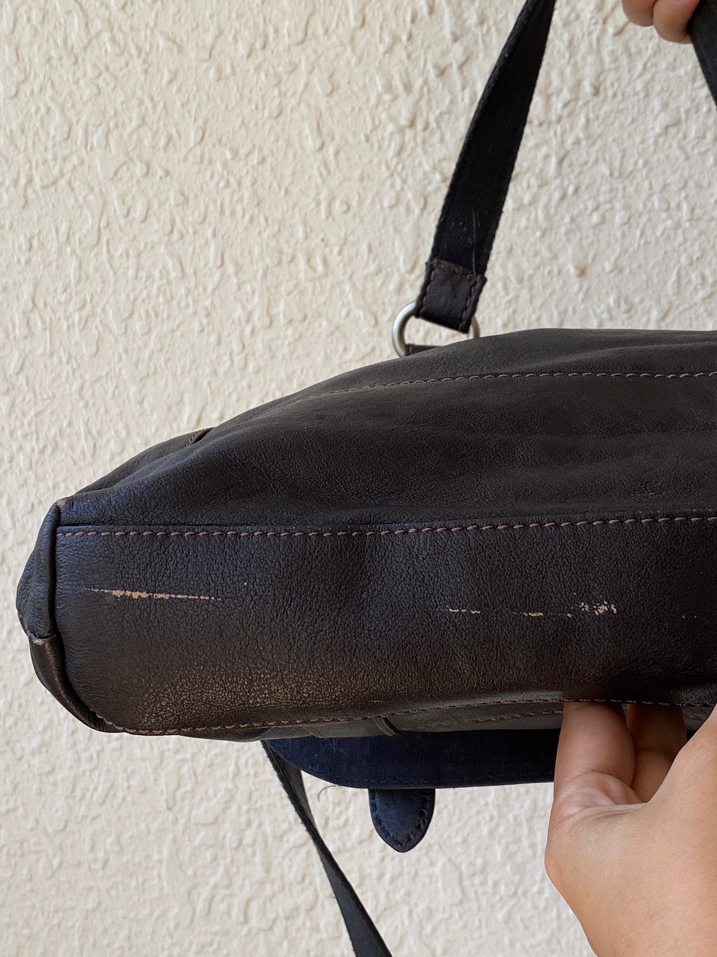 Vintage Y2K Fossil Long Live Vintage Black Distressed Leather Convertible Satchel Crossbody Bag