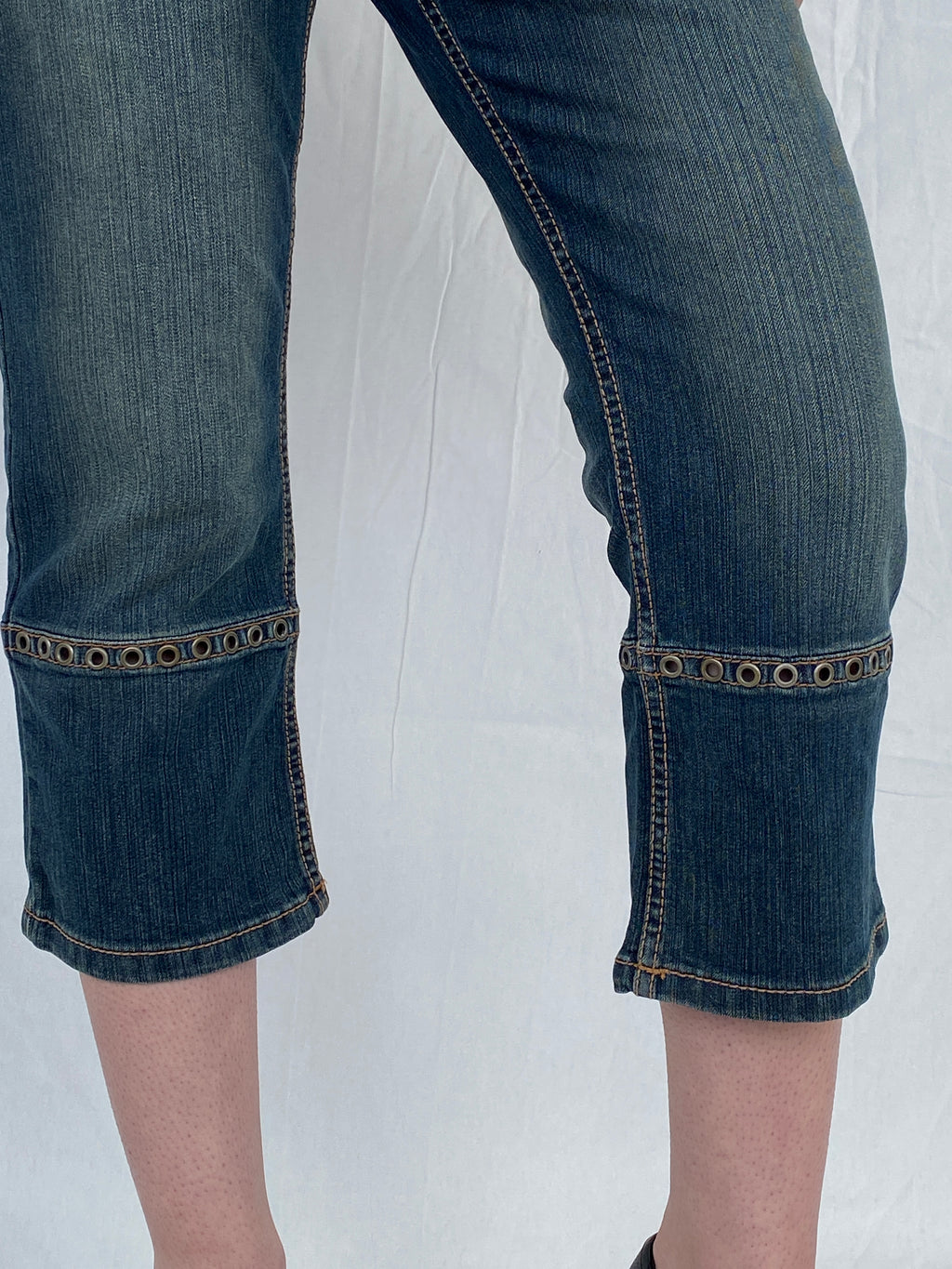 Toy G. Pinko Capri Perforated studded Jeans - 40 EUR