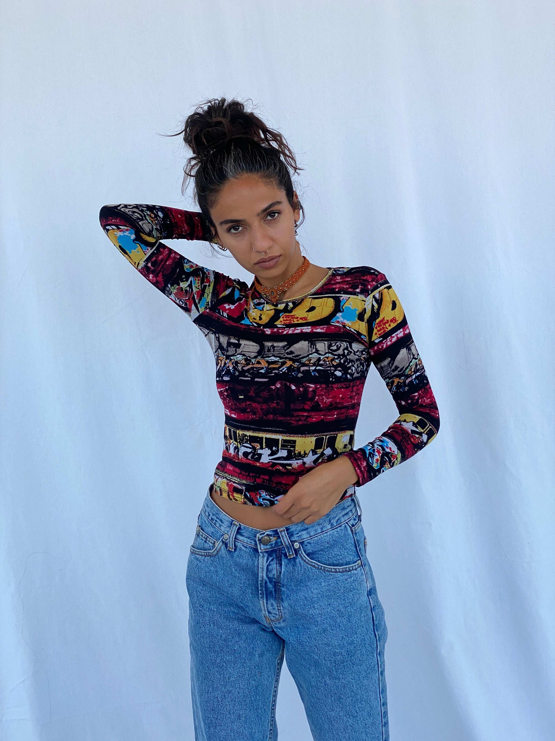منزل ساعة Y2K من تصميم C&A Graphic Top منزل ساعة Y2K من تصميم C&A Graphic Top