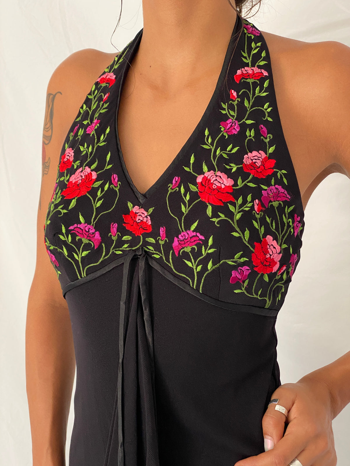 Vintage 90s De Laru by Sheila Yen Black Floral Embroidered Halter Dress – S