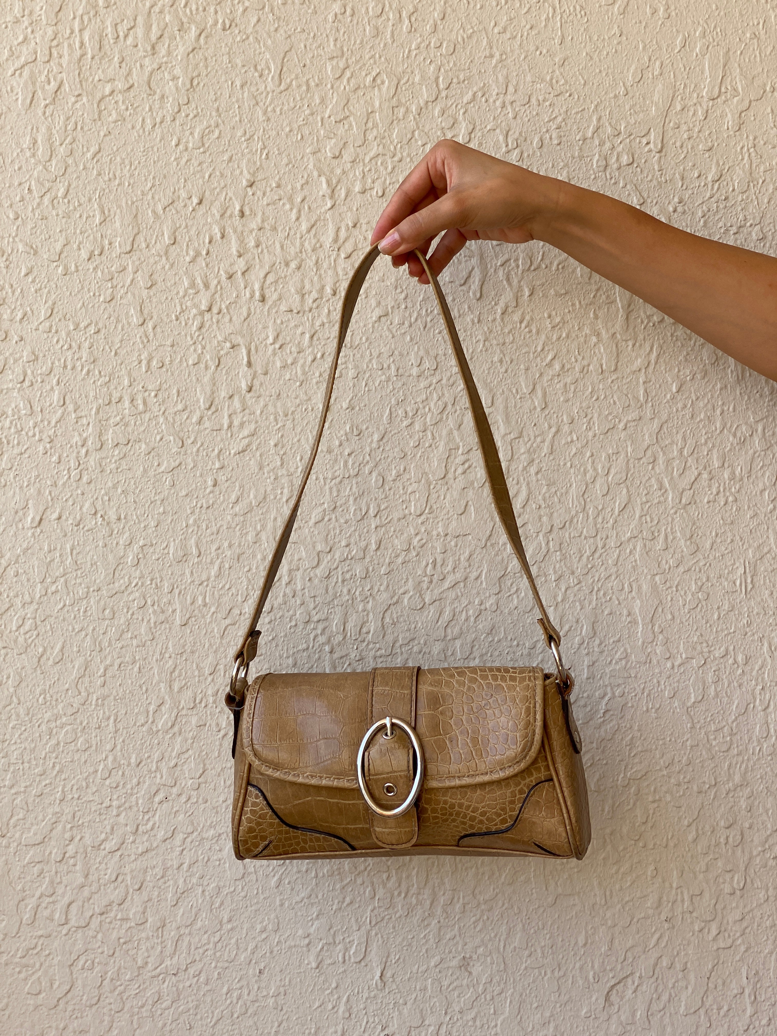 Vintage Beige Croc Embossed Shoulder Bag - Y2K Buckle Baguette Handbag