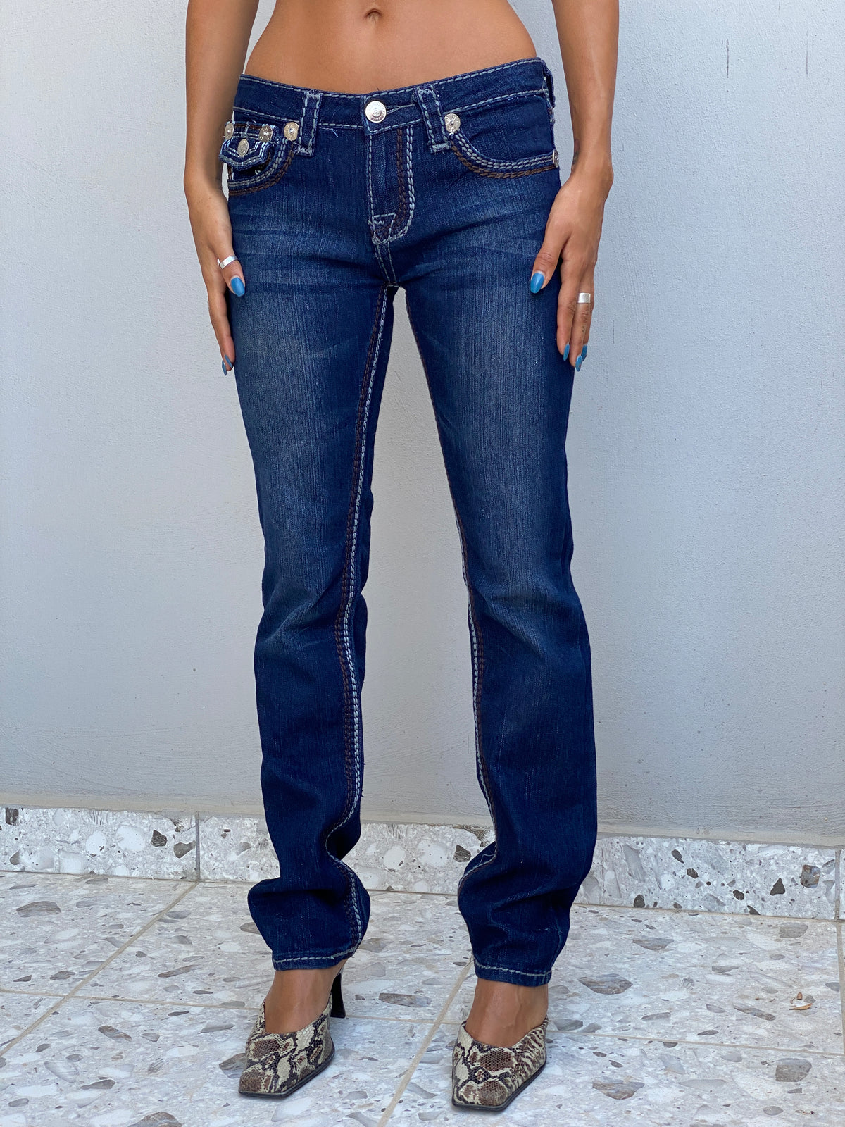 Vintage Y2K True Religion Dark Wash Denim Low Rise Embroidered Bootcut Jeans - S Vintage Y2K True Religion Dark Wash Denim Low Rise Embroidered Bootcut Jeans - S