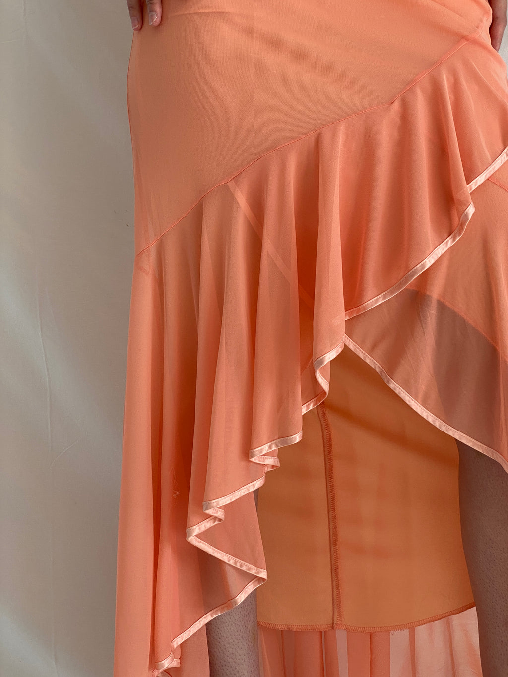 Vintage Y2K City Triangles Peach Strapless Ruched Ruffle Hem Evening Dress - M