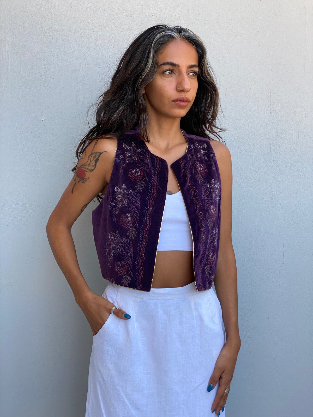 Vintage 90s MJ Purple Velvet Floral Painted Open Front Vest – S Vintage 90s MJ Purple Velvet Floral Painted Open Front Vest – S