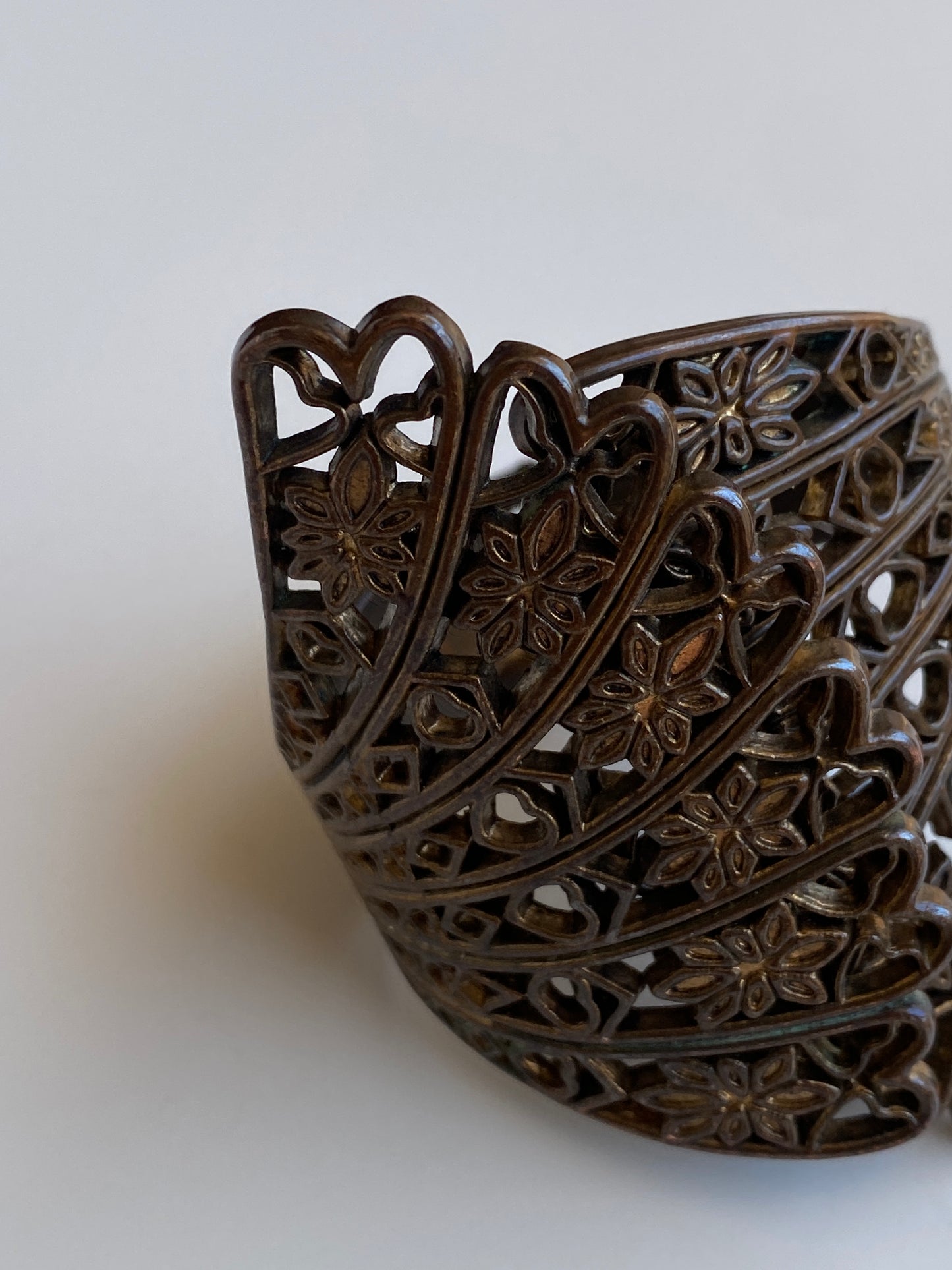 Vintage 1980s–90s Bronze-Tone Filigree Floral Fan Statement Bracelet