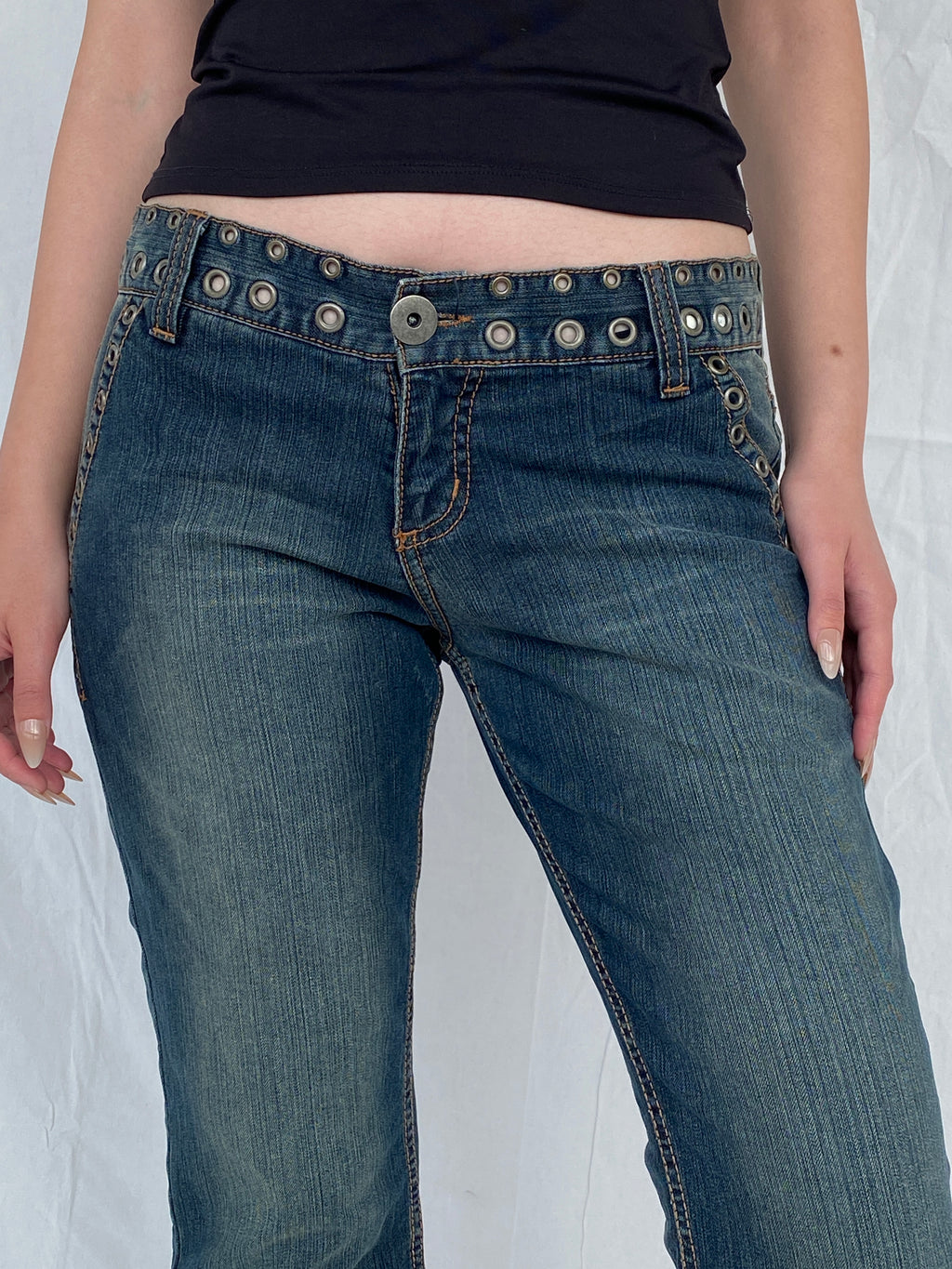 Toy G. Pinko Capri Perforated studded Jeans - 40 EUR