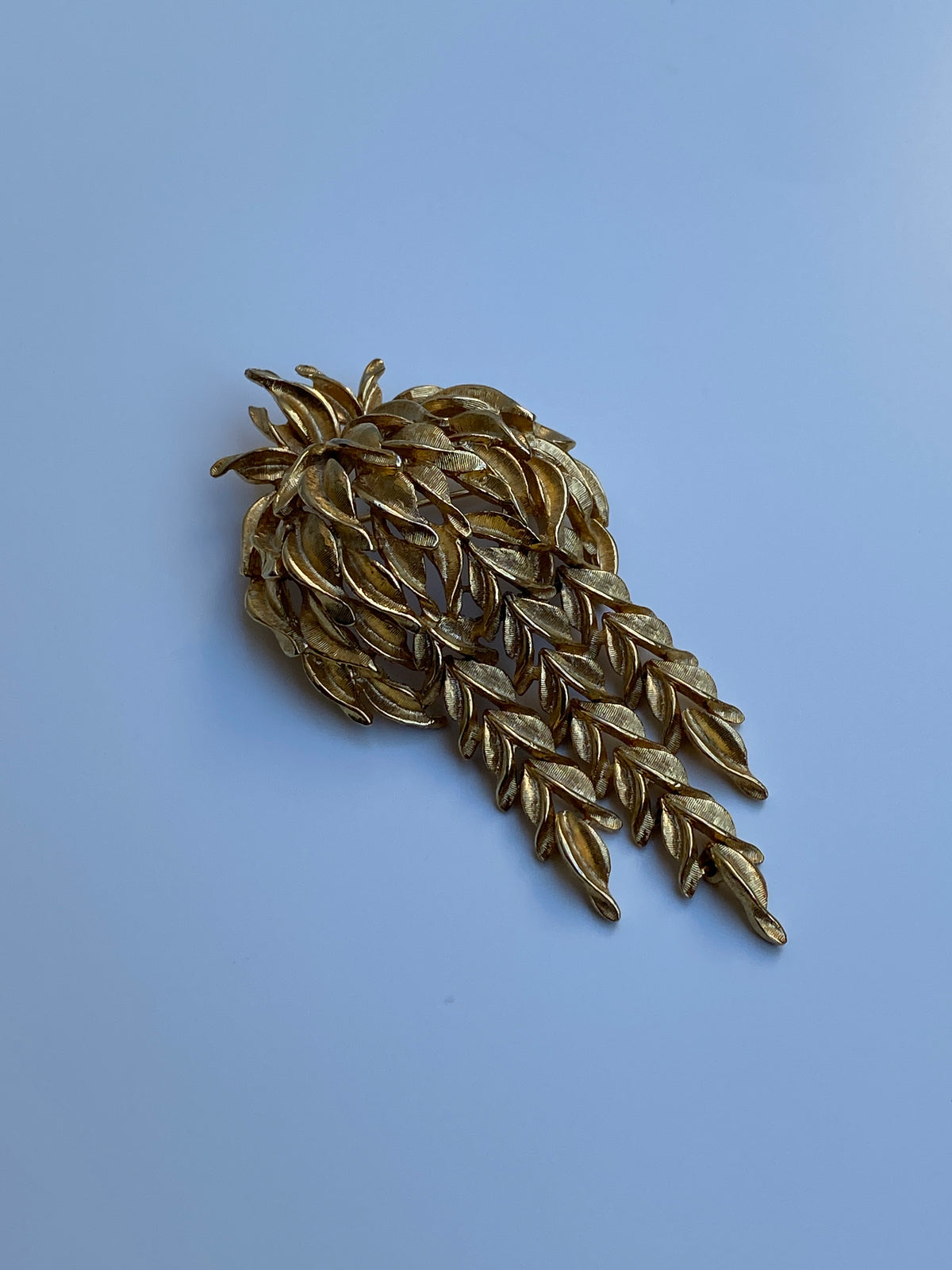Vintage Gold Articulated Cascading Leaf Dangling Branches Brooch Vintage Gold Articulated Cascading Leaf Dangling Branches Brooch
