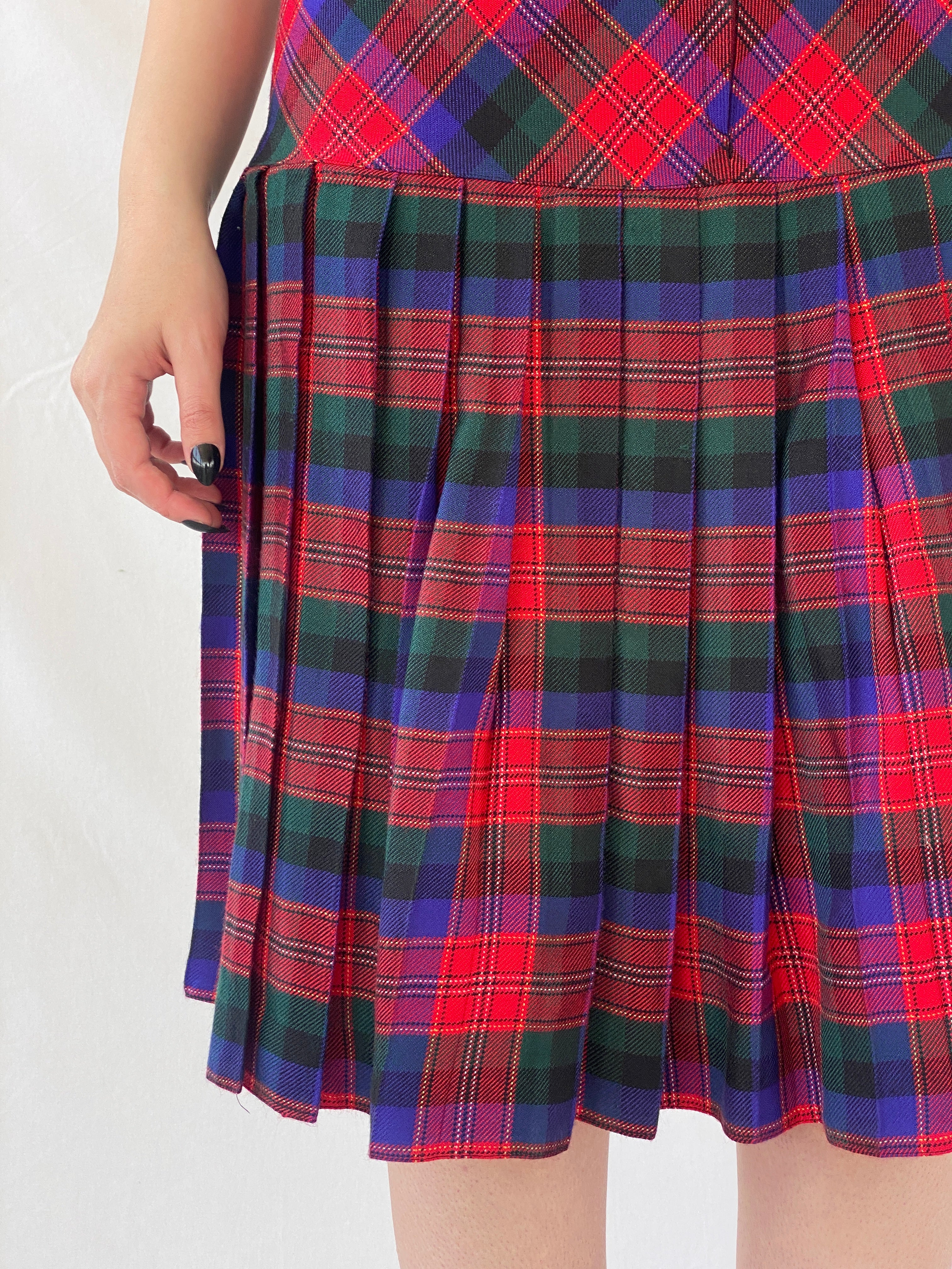 Vintage ABONE Giyim Plaid Pleated Red Wool Blend Midi Drop Waist Skirt - M