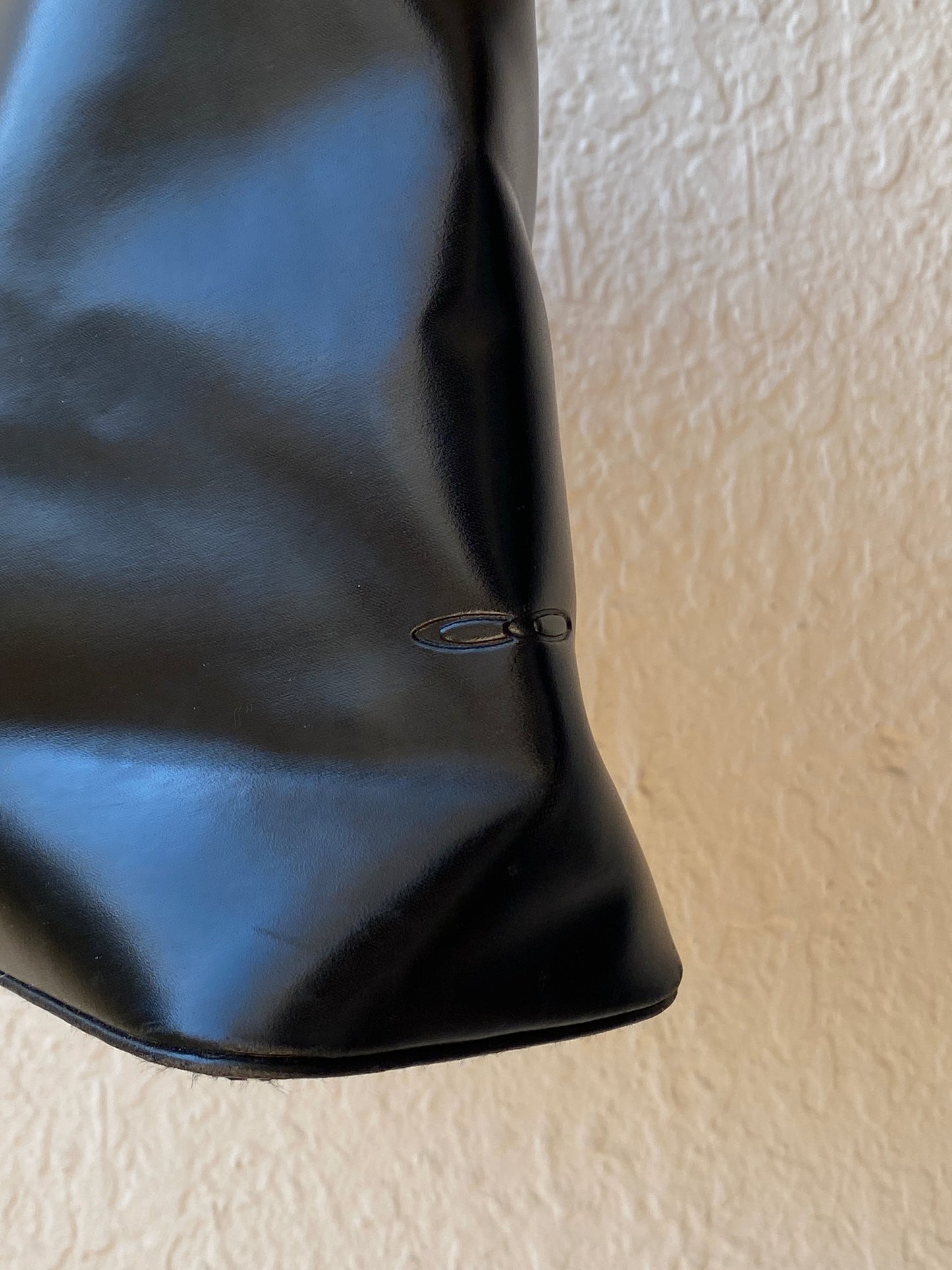 Vintage Y2K Black & Tan Contrast Trim Minimalist Shoulder Bag