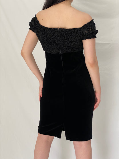 Vintage Black Velvet Off-Shoulder Floral Mesh 90s Romantic Evening Dress – M