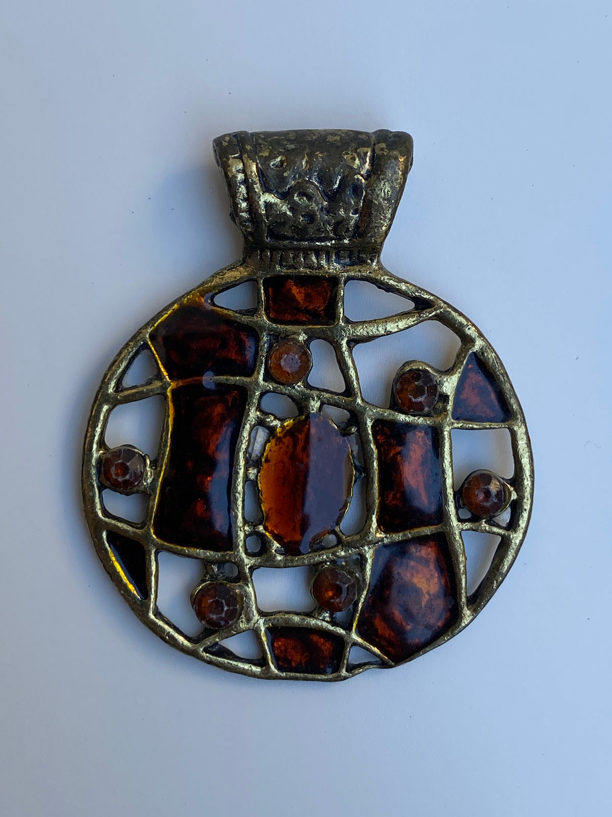 Vintage Brutalist Amber Glass Mosaic Artisan Round Pendant Vintage Brutalist Amber Glass Mosaic Artisan Round Pendant