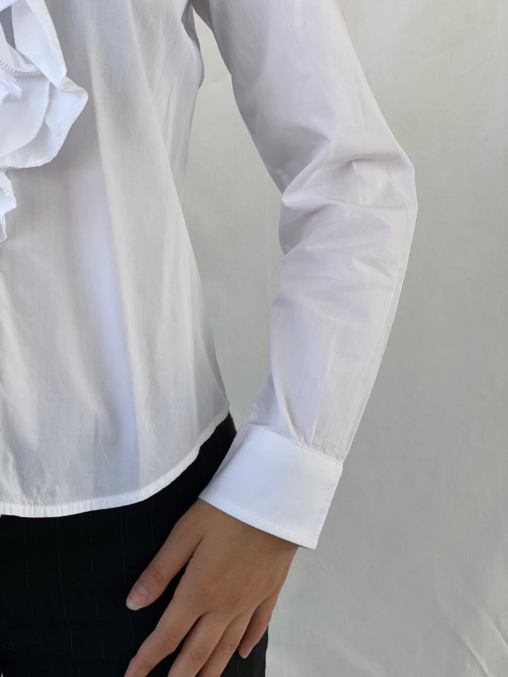 قميص مكتب لورين باي رالف لورين بأكمام طويلة وأزرار وبلوزة بيضاء مكشكشة - مقاس صغير