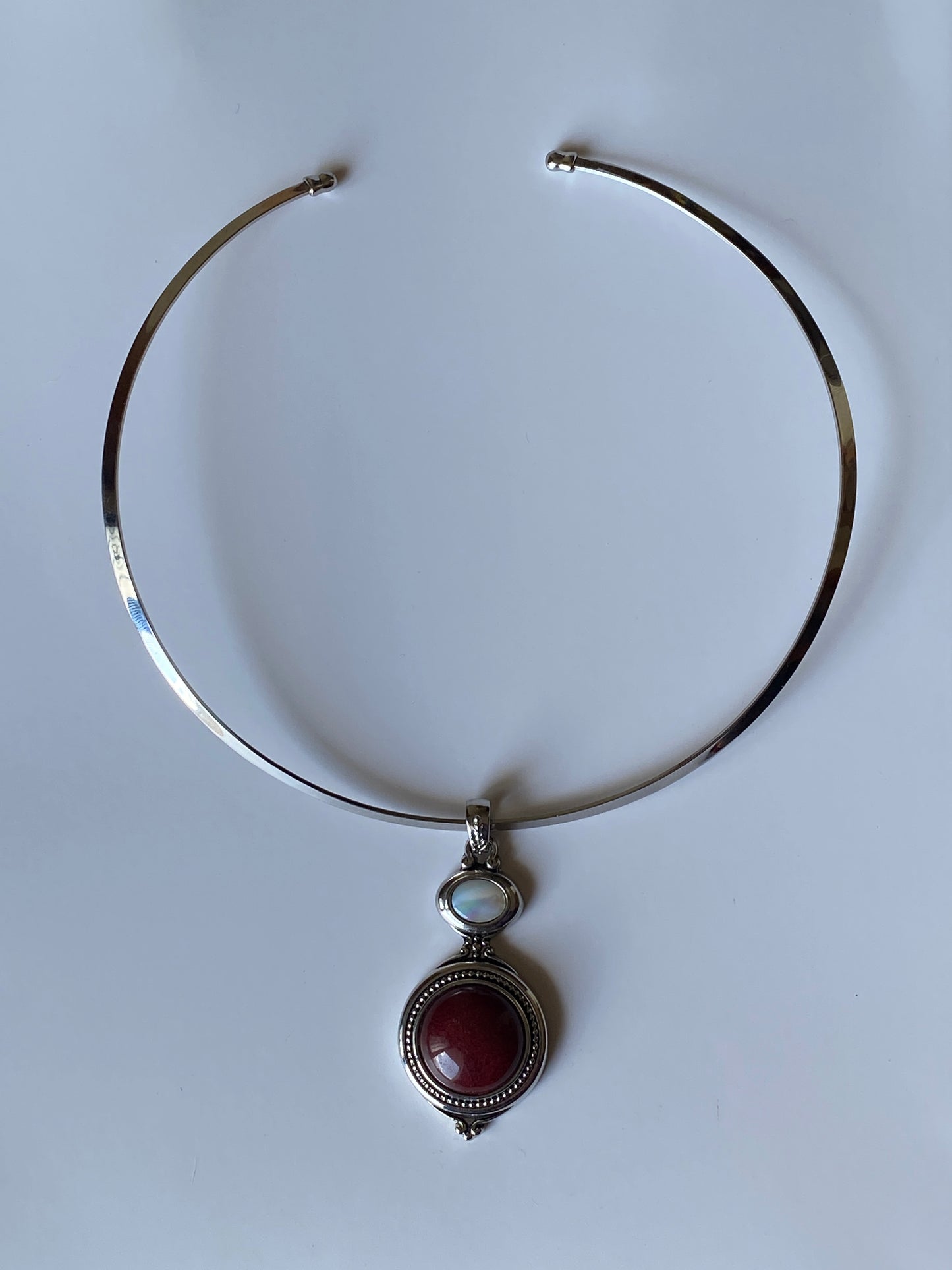 Vintage Lia Sophia Silver Tone Natural Stone Pendant Collar Necklace