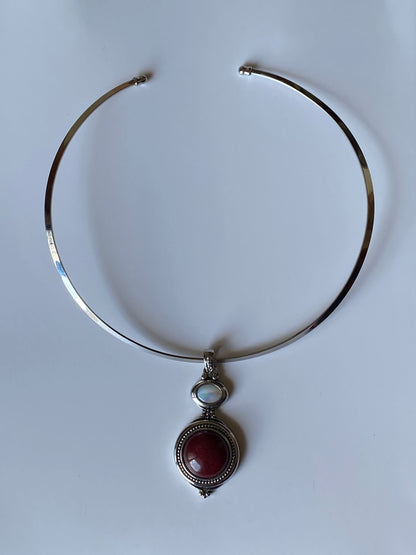 Vintage Lia Sophia Silver Tone Natural Stone Pendant Collar Necklace