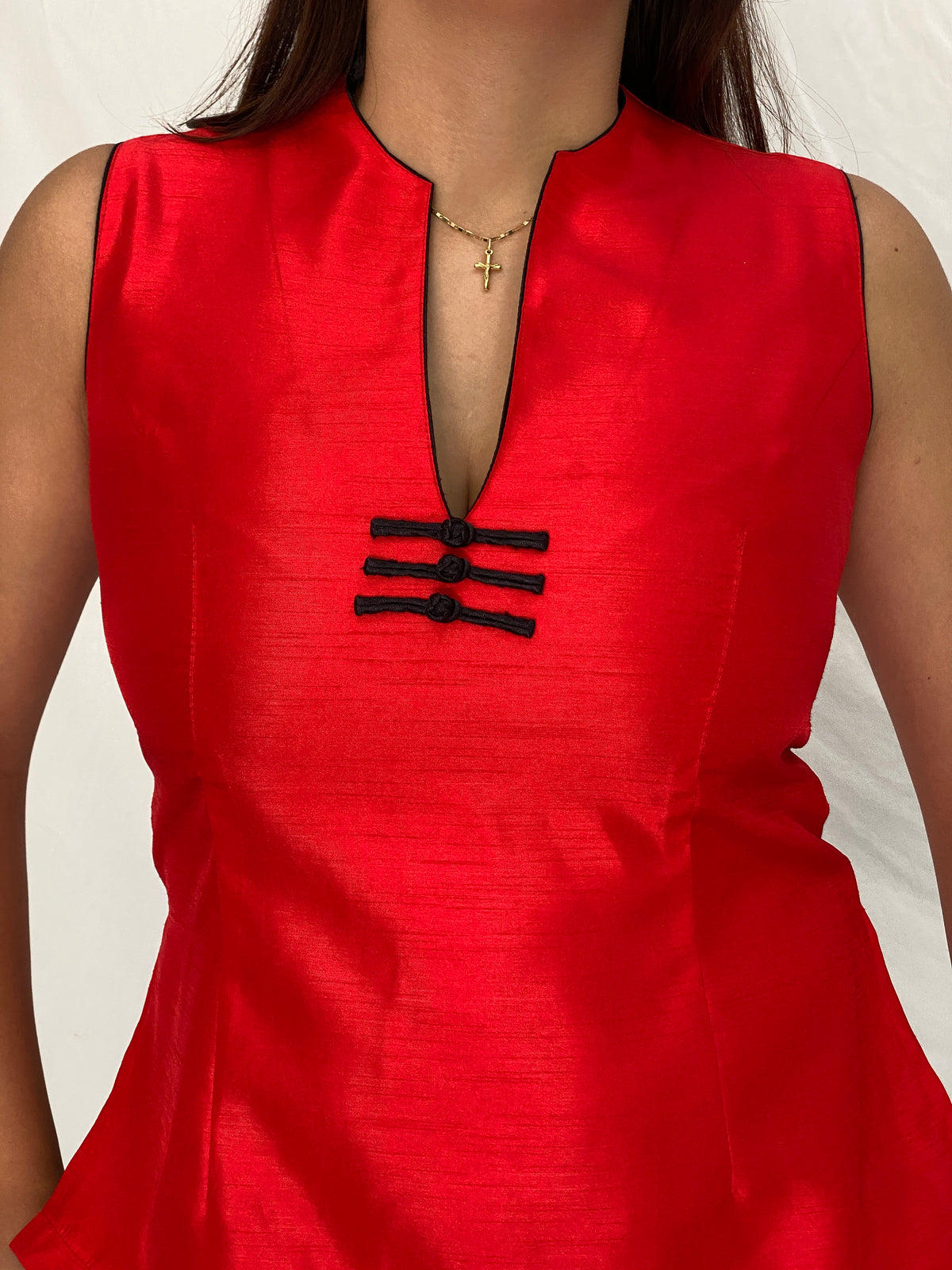 Vintage Handmade Japanese-Inspired Red Shantung Sleeveless Top – L Vintage Handmade Japanese-Inspired Red Shantung Sleeveless Top – L